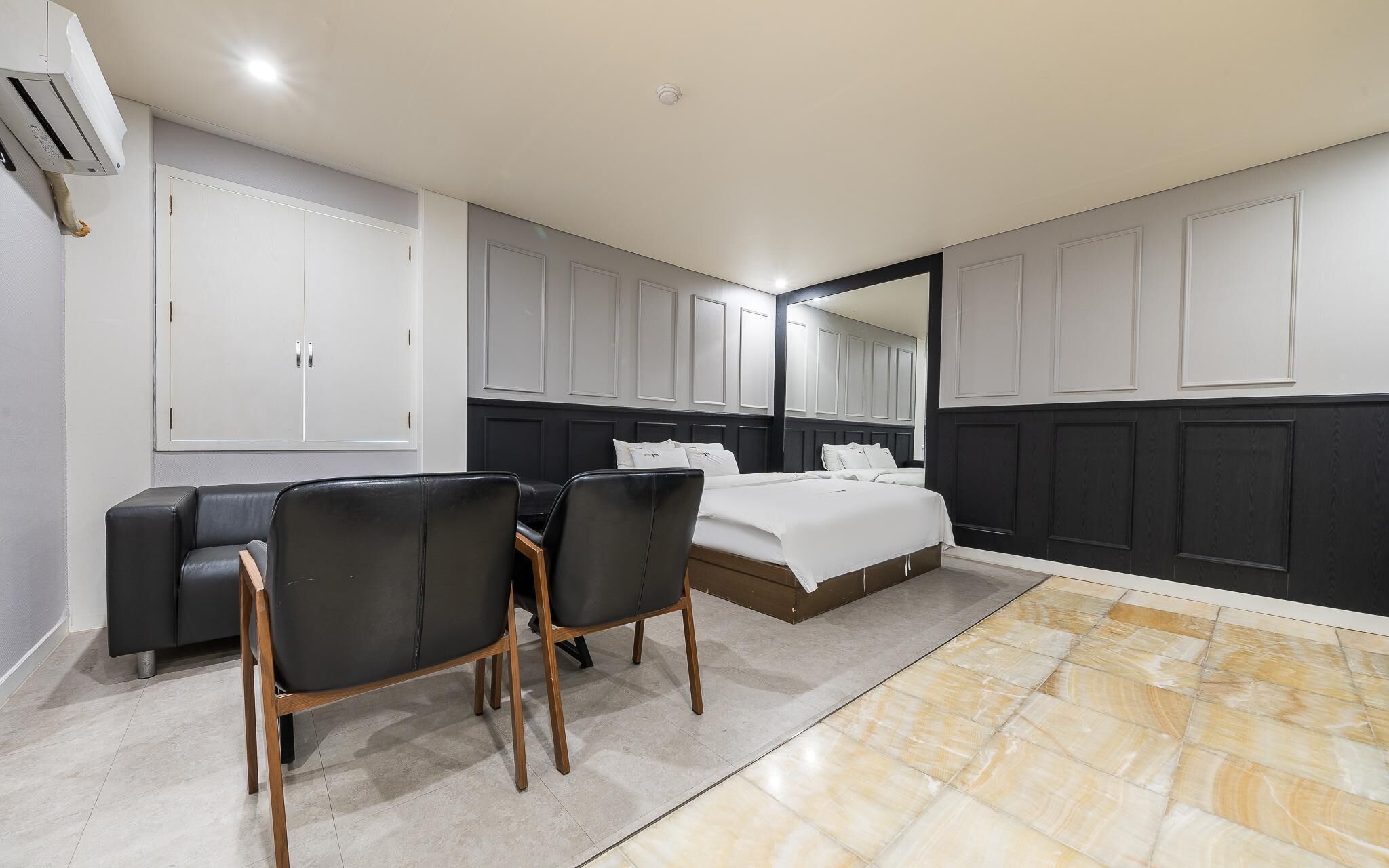 Pyeongtaek Gallery Hotel