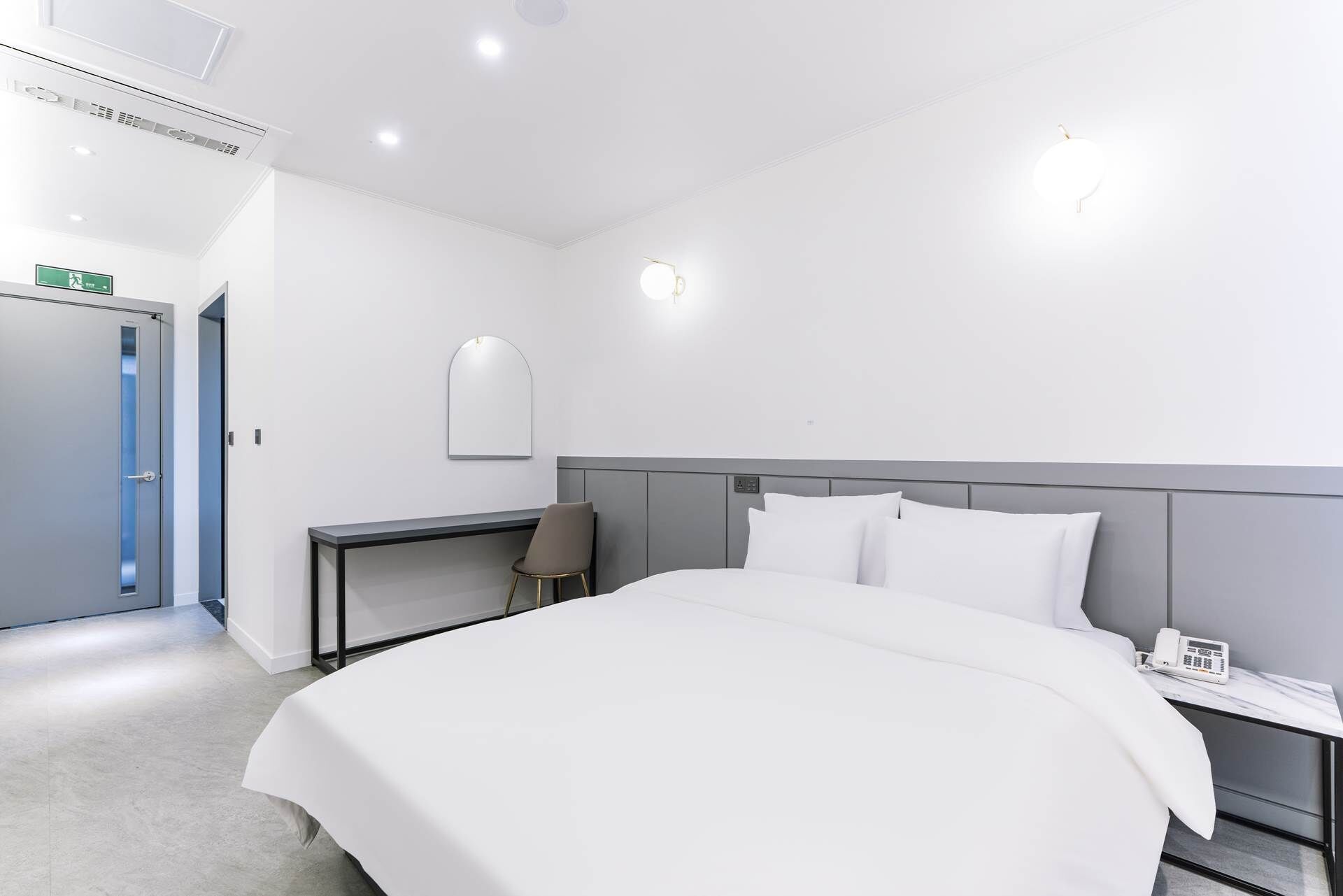 Pyeongtaek Godeok Richstay Hotel