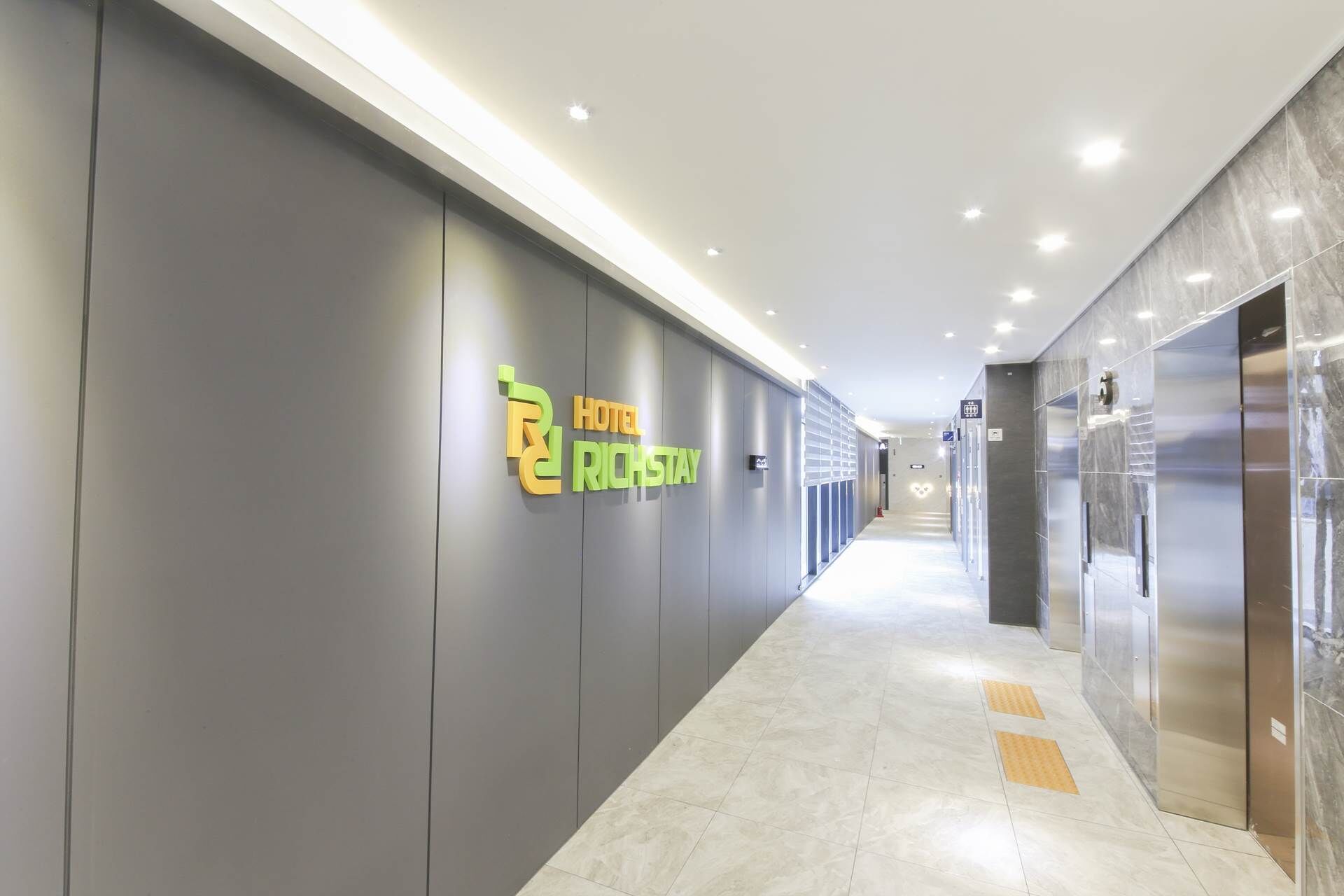 Pyeongtaek Godeok Richstay Hotel