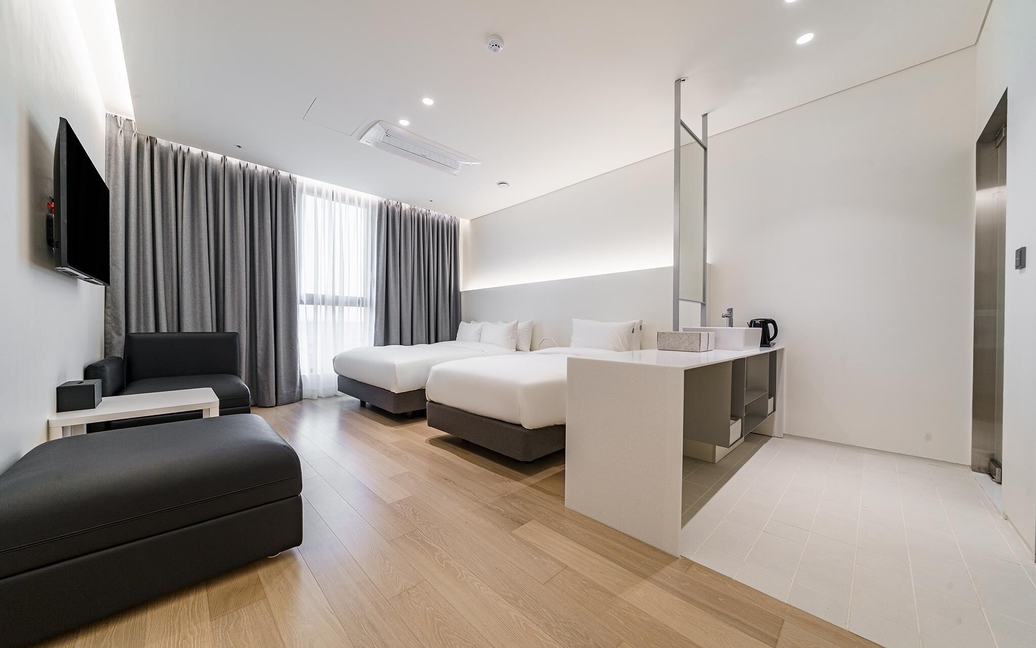 Pyeongtaek La Seine Tourist Hotel