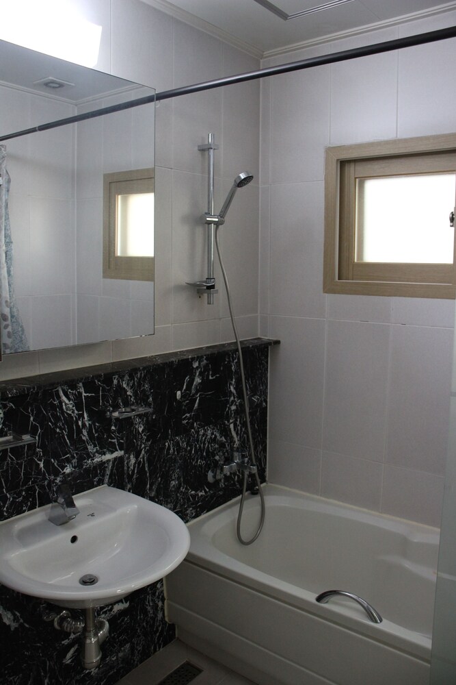 The American House of Camp Humphreys