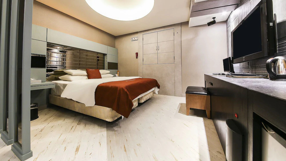 Hotel On
