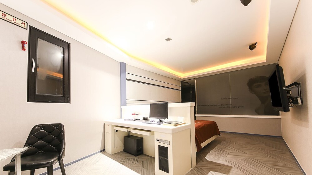 Hotel On