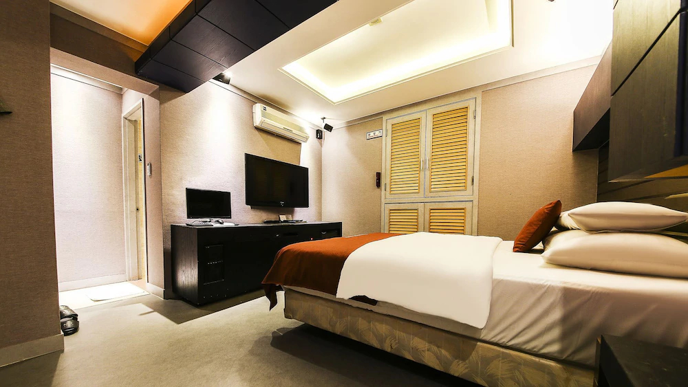Hotel On