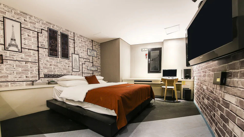 Hotel On