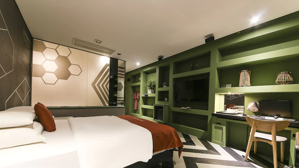 Hotel On