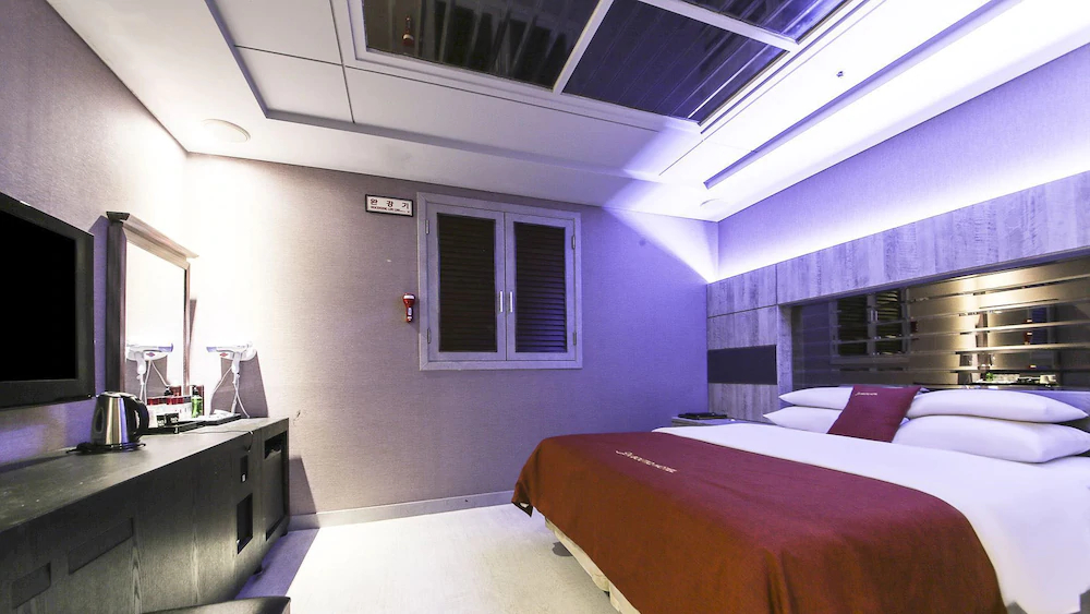 Hotel On