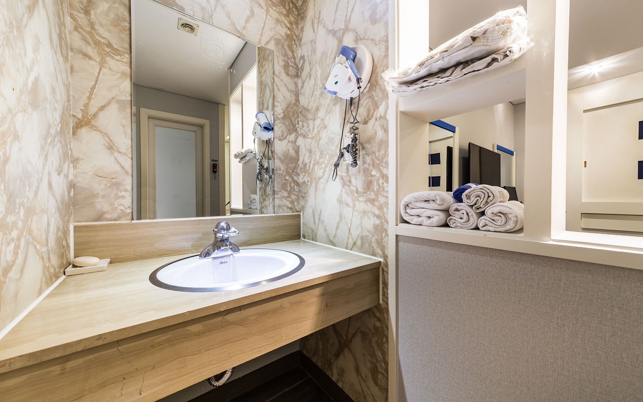 Yangju Hotel Rx
