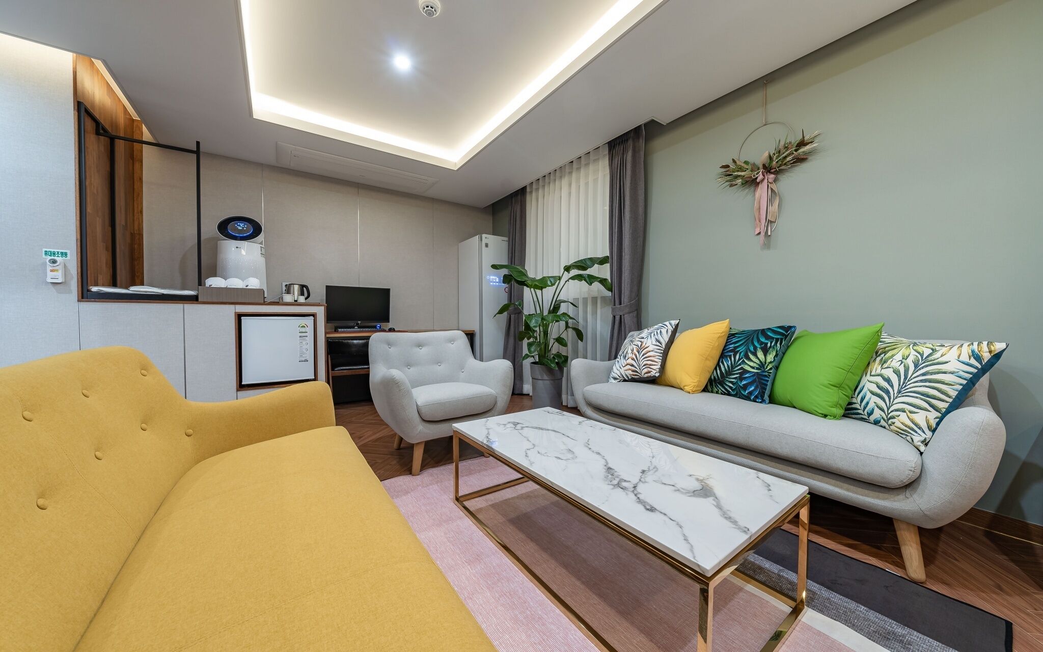 Yangju Latte Drive In Hotel