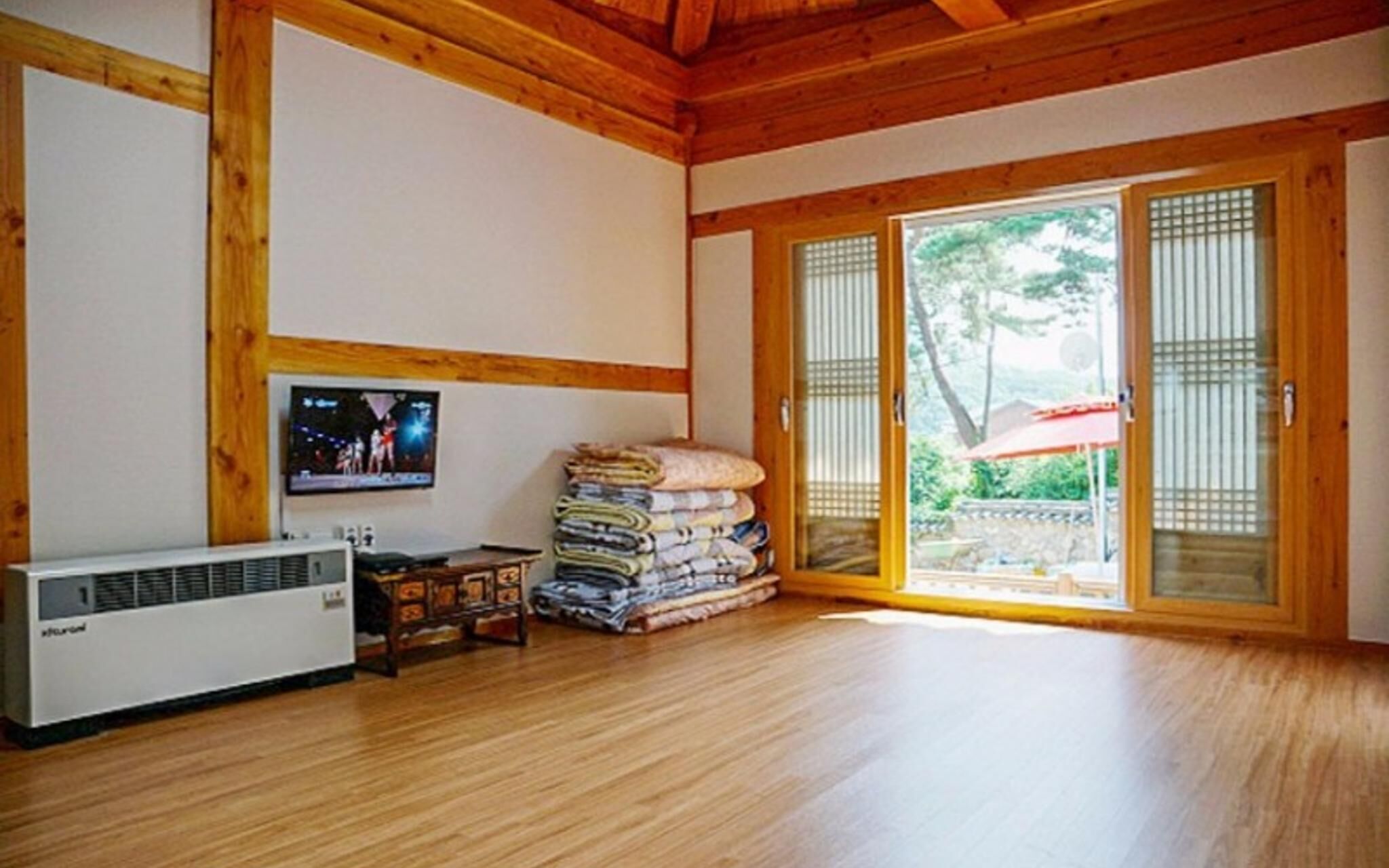 Yangju Solnaeum Hanok Pension