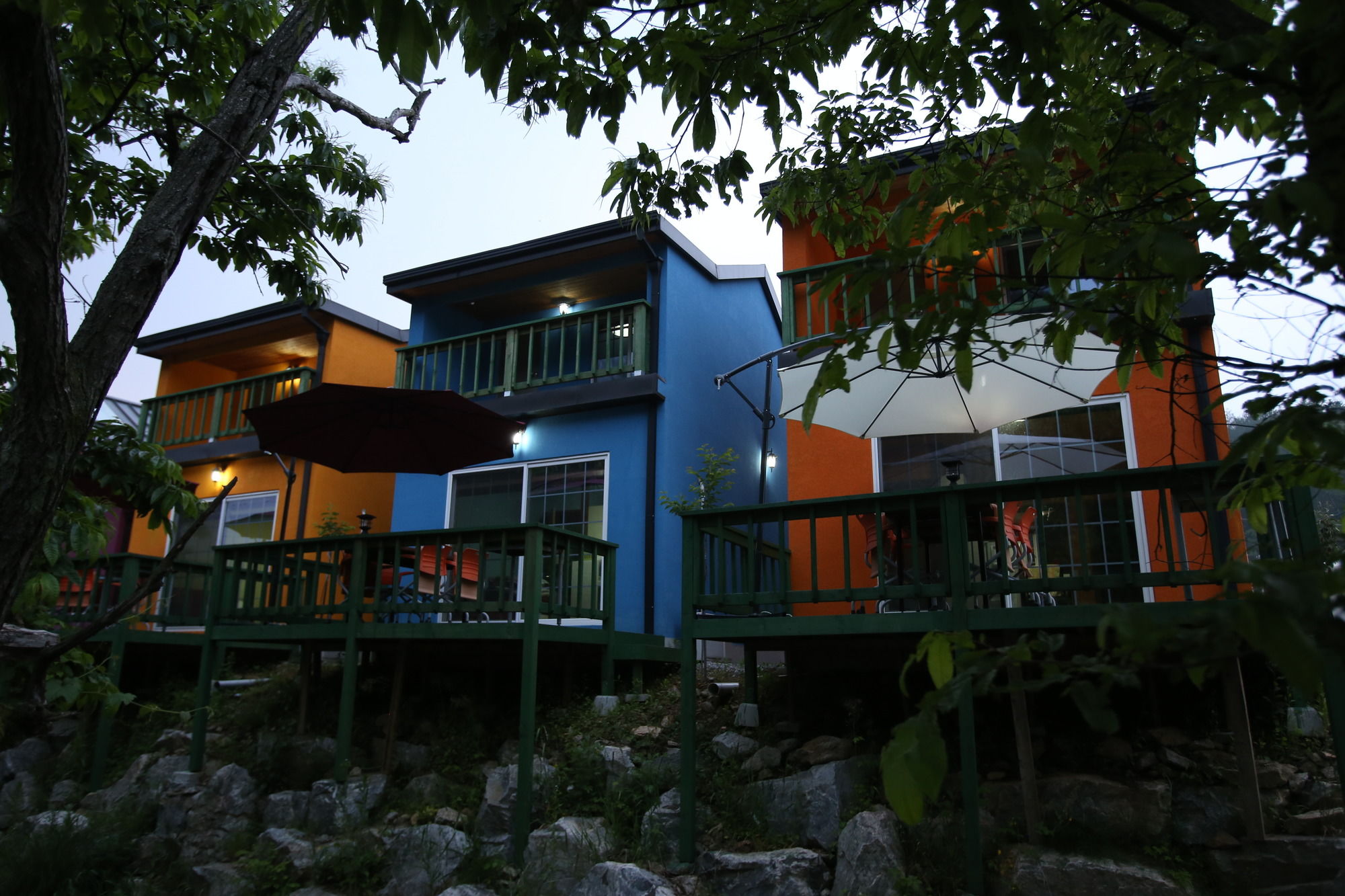Pension Cafe Yoon & Park