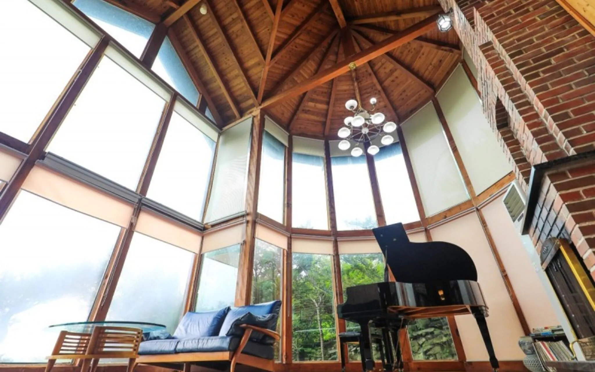 Pension Yangpyeong Lake Cabins