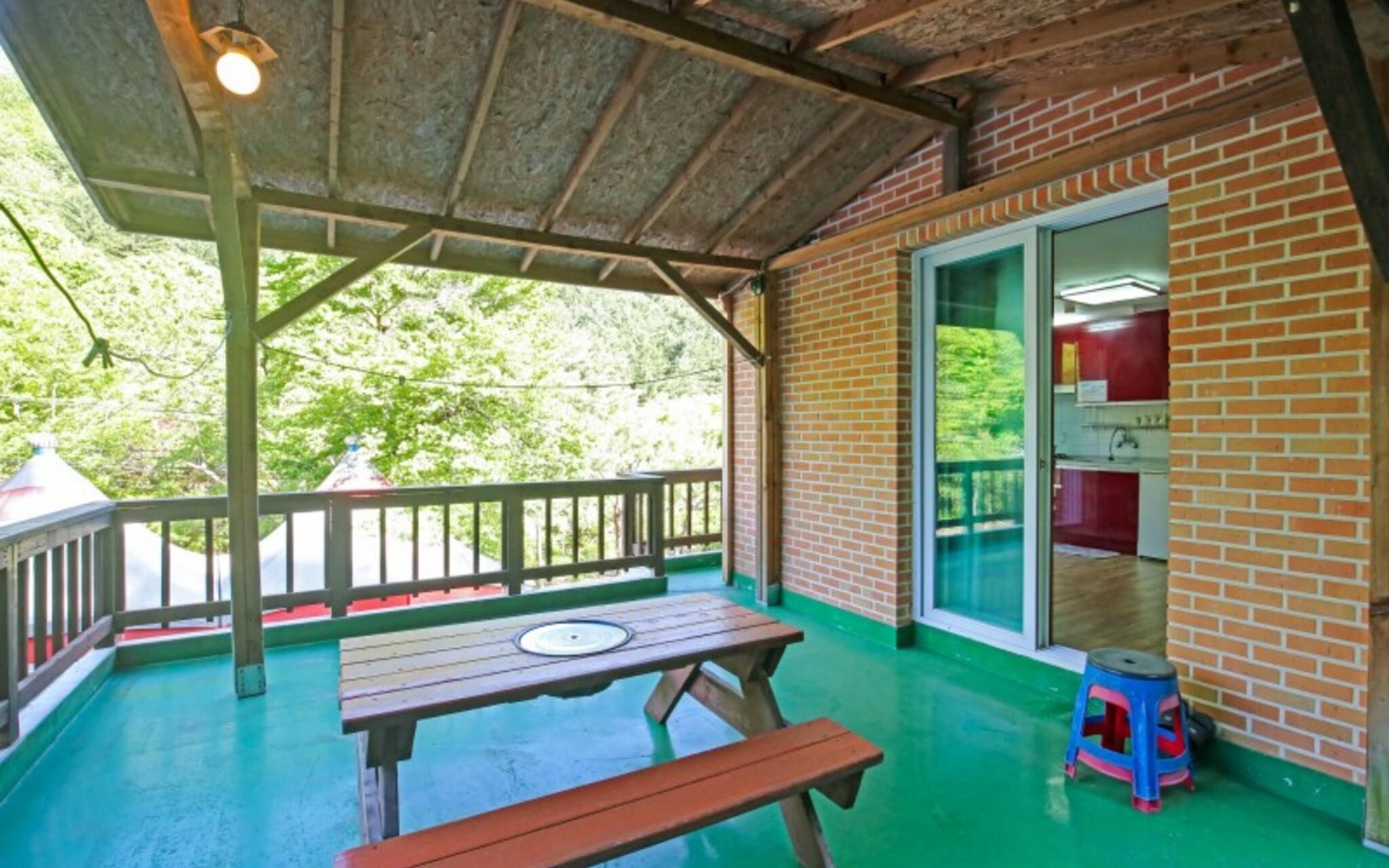 Yangpyeong Adeulbawi Pension