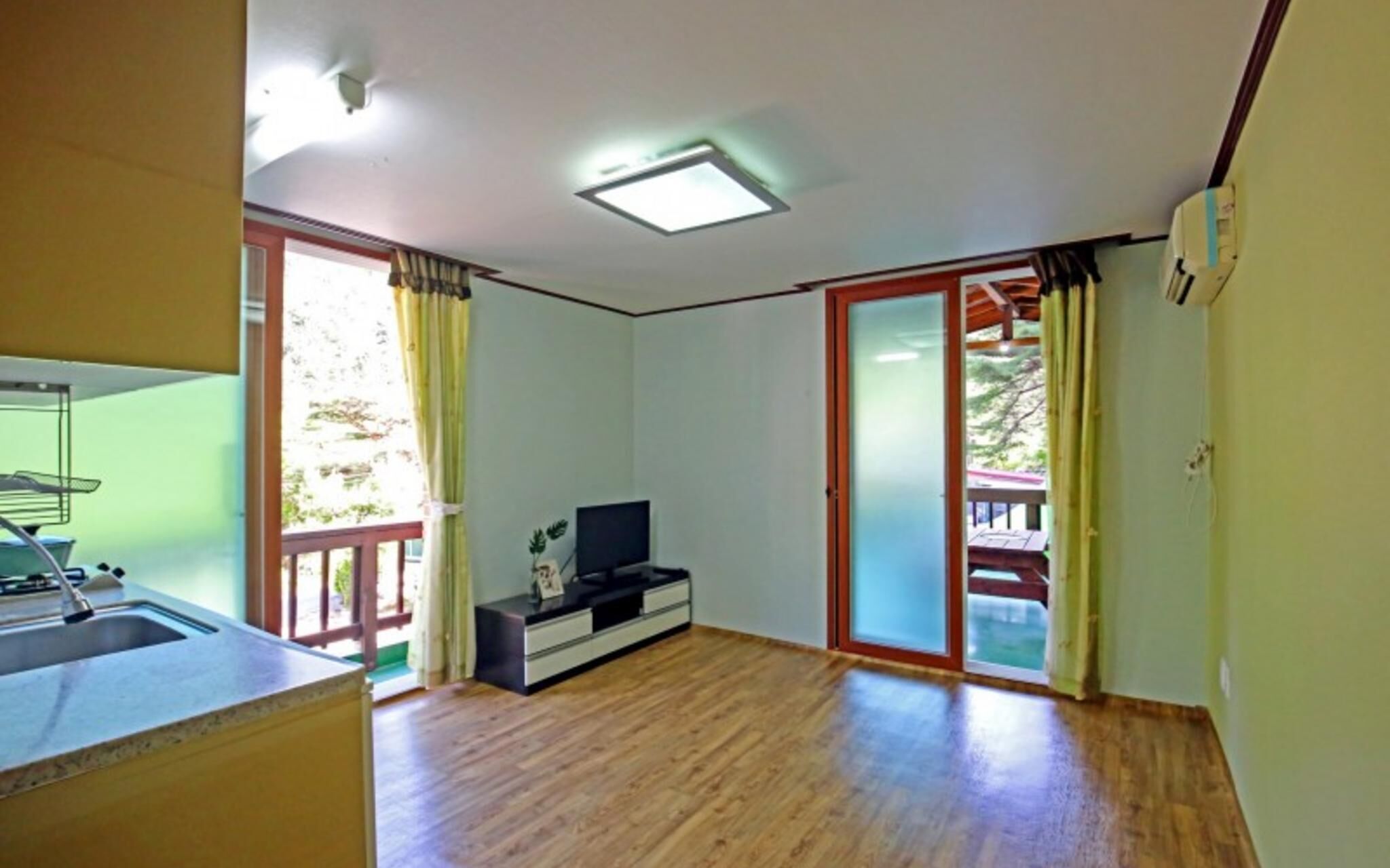 Yangpyeong Adeulbawi Pension