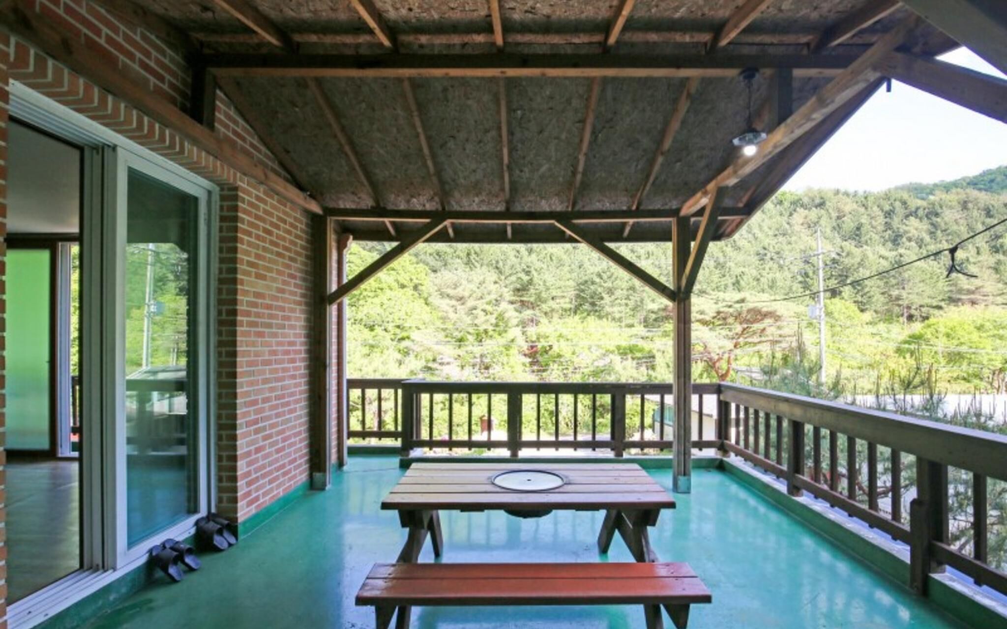Yangpyeong Adeulbawi Pension