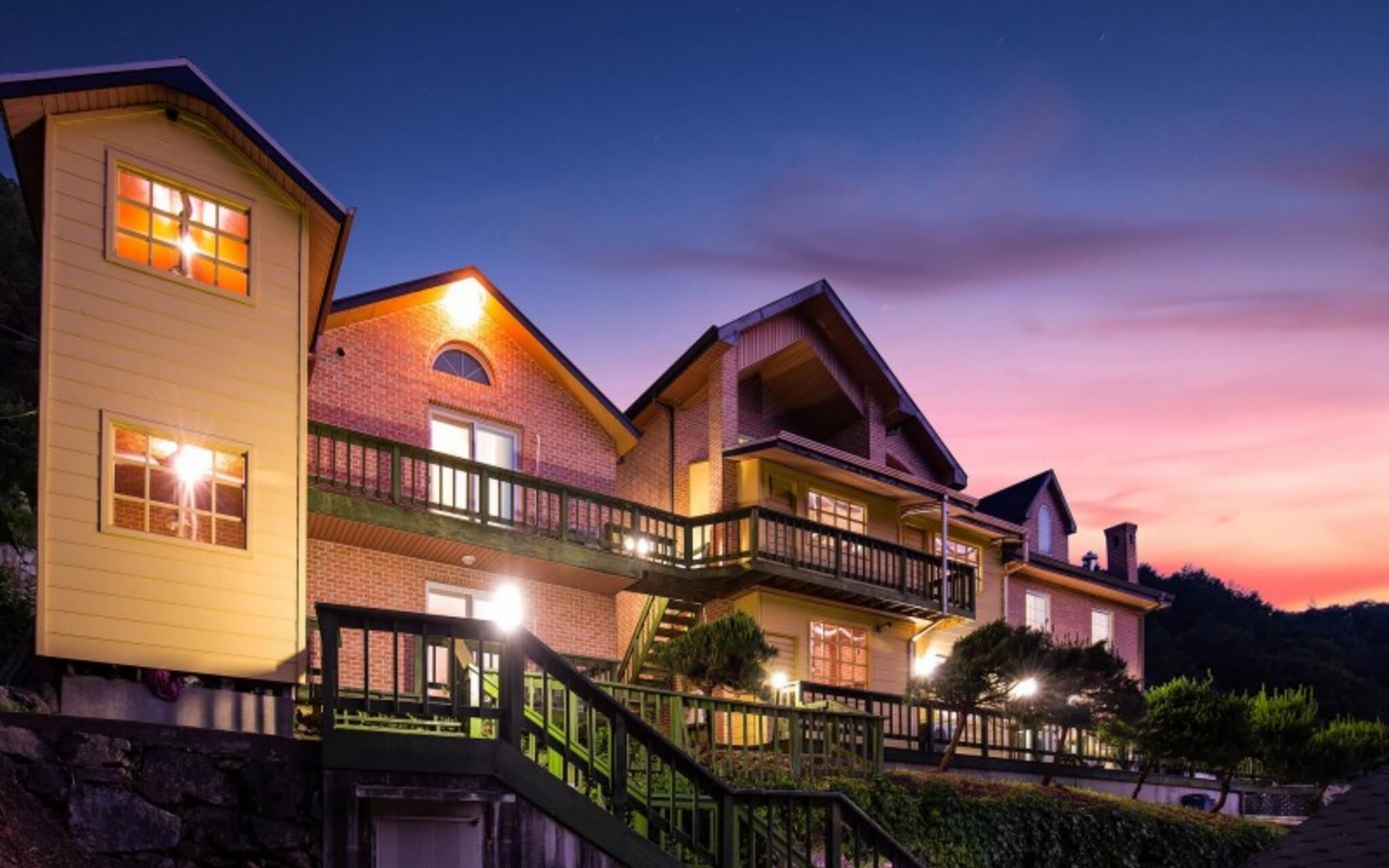 Yangpyeong Blossom Pension