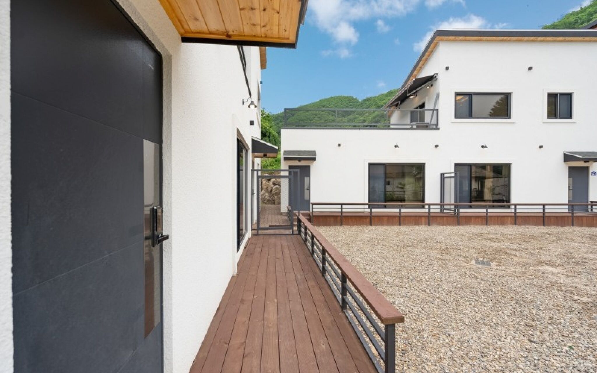 Yangpyeong Chorokbam Pool Villa Pension