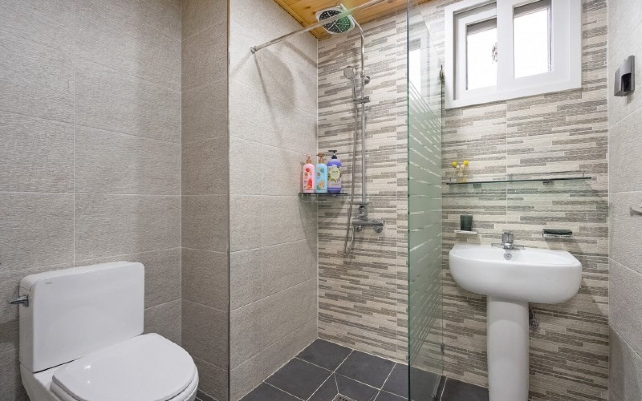 Yangpyeong Chorokbam Pool Villa Pension