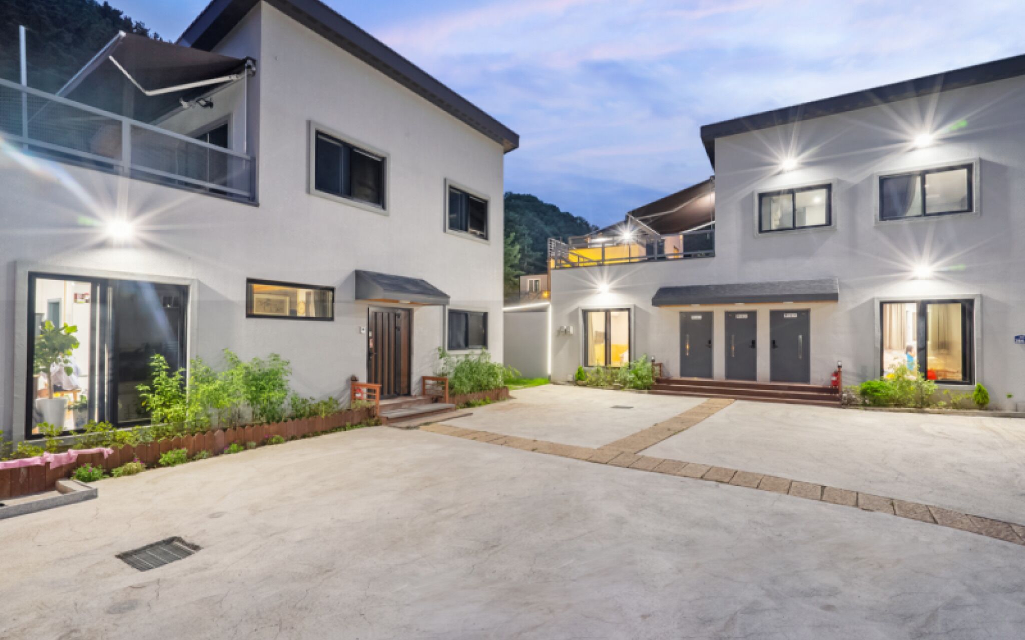 Yangpyeong Chorokbam Pool Villa Pension