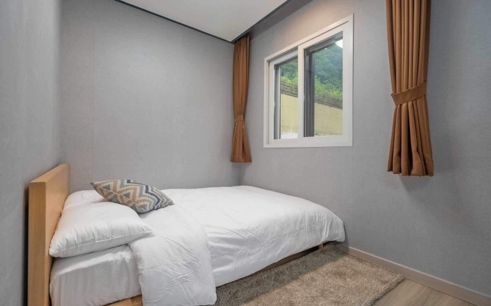 Yangpyeong Chorokbam Pool Villa Pension