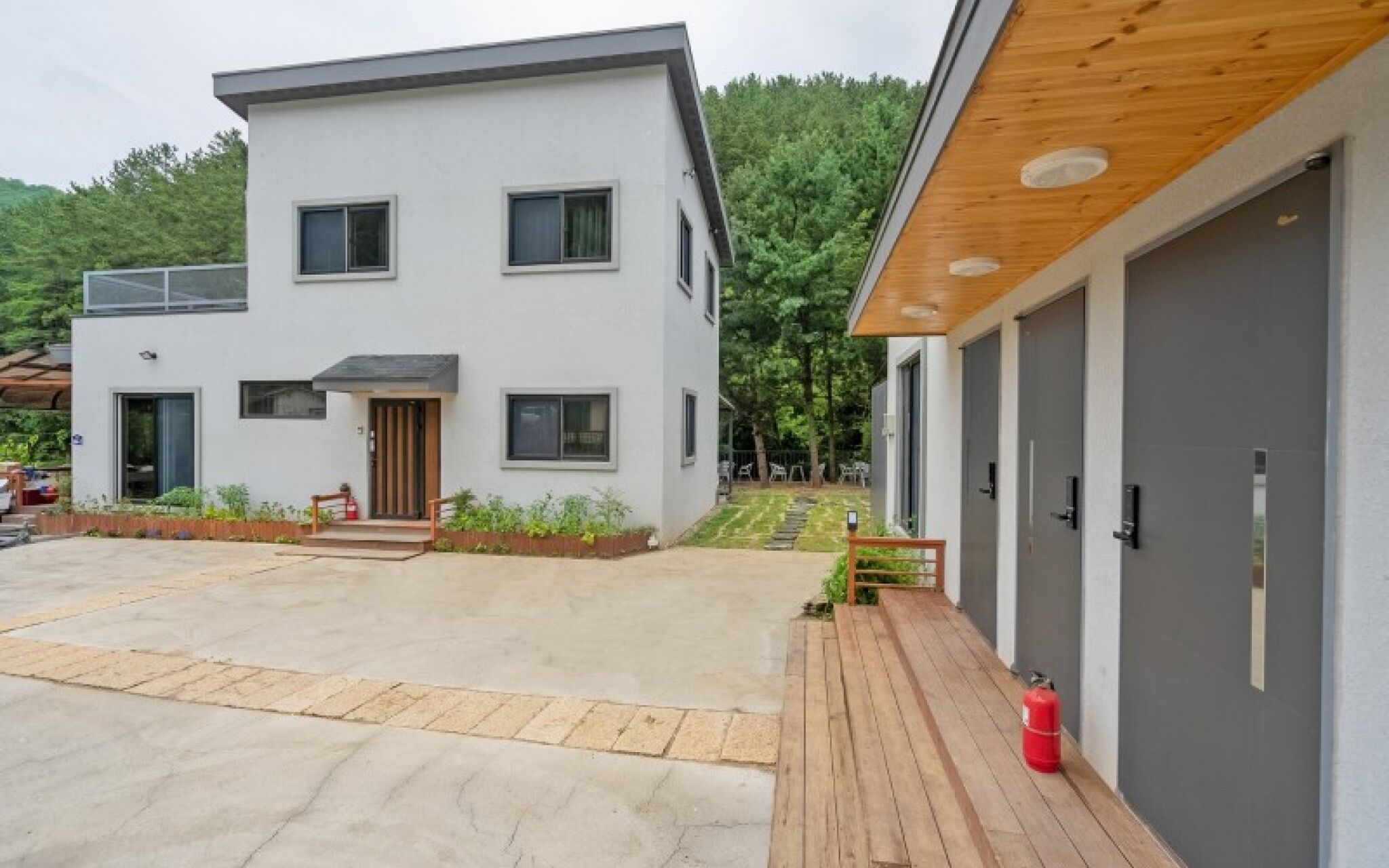 Yangpyeong Chorokbam Pool Villa Pension