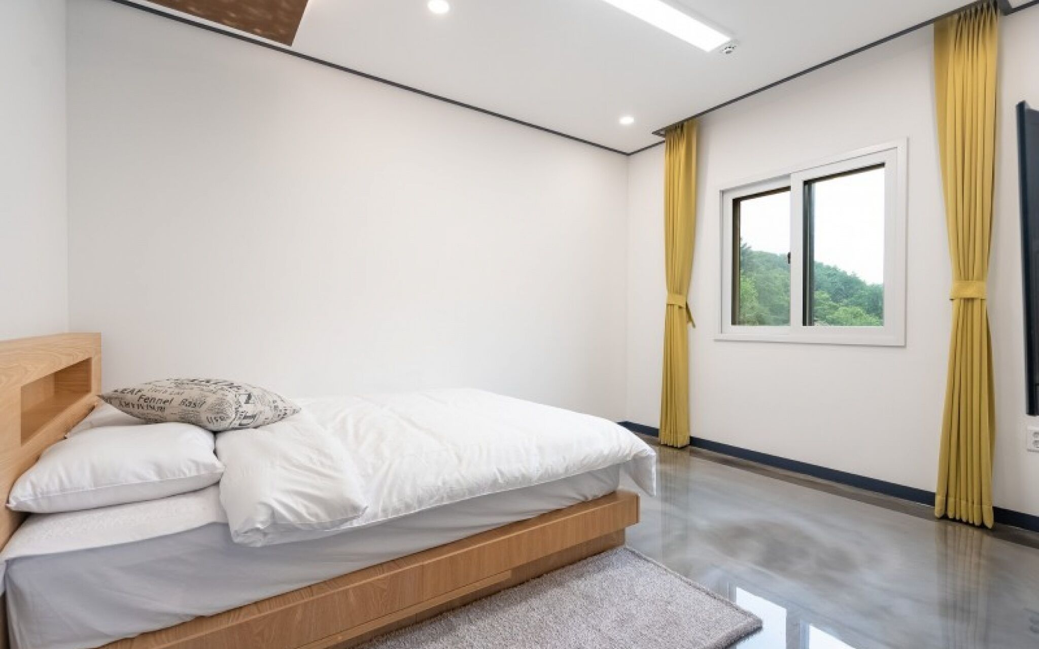 Yangpyeong Chorokbam Pool Villa Pension