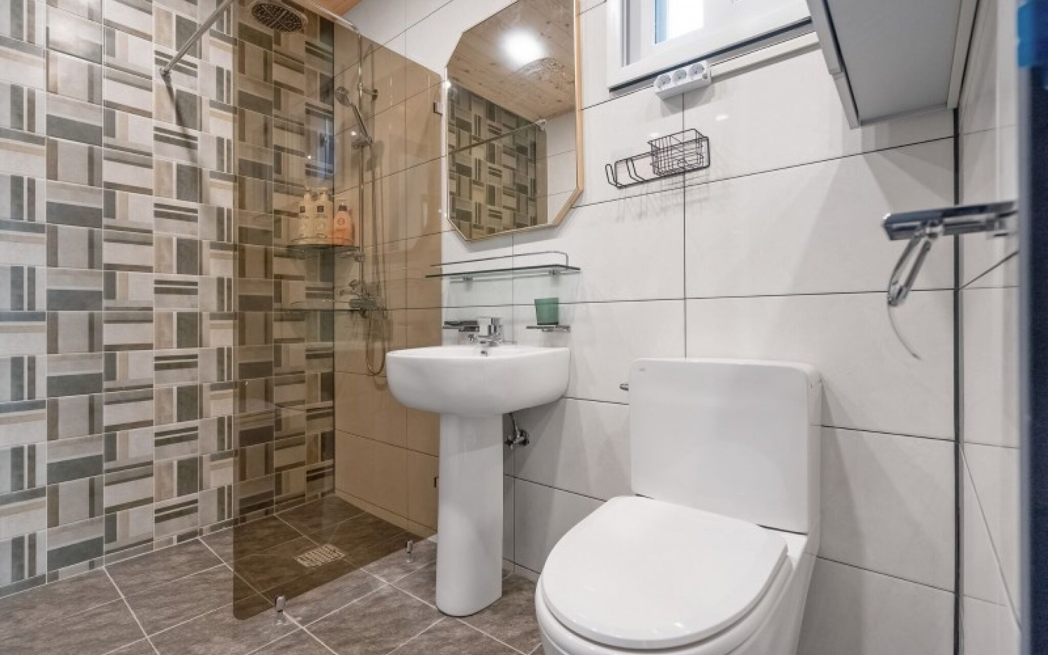 Yangpyeong Chorokbam Pool Villa Pension