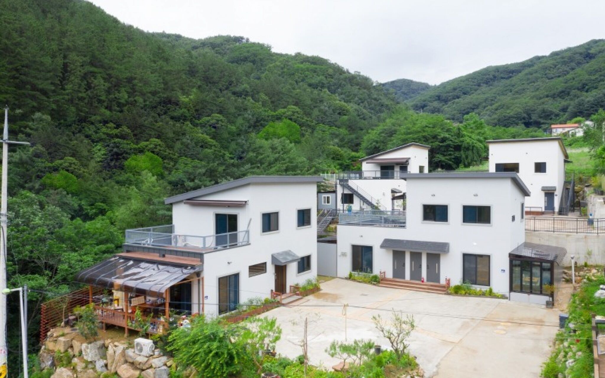 Yangpyeong Chorokbam Pool Villa Pension