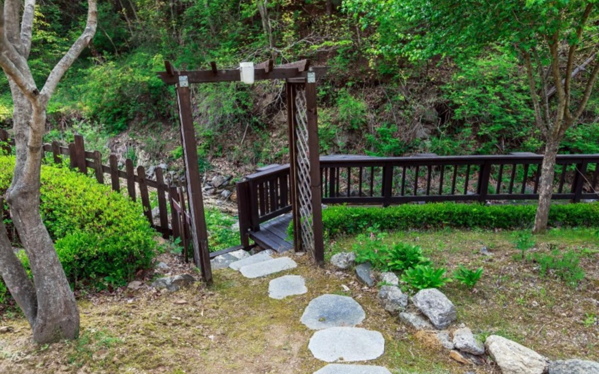 Yangpyeong Dotorhy Valley Pension