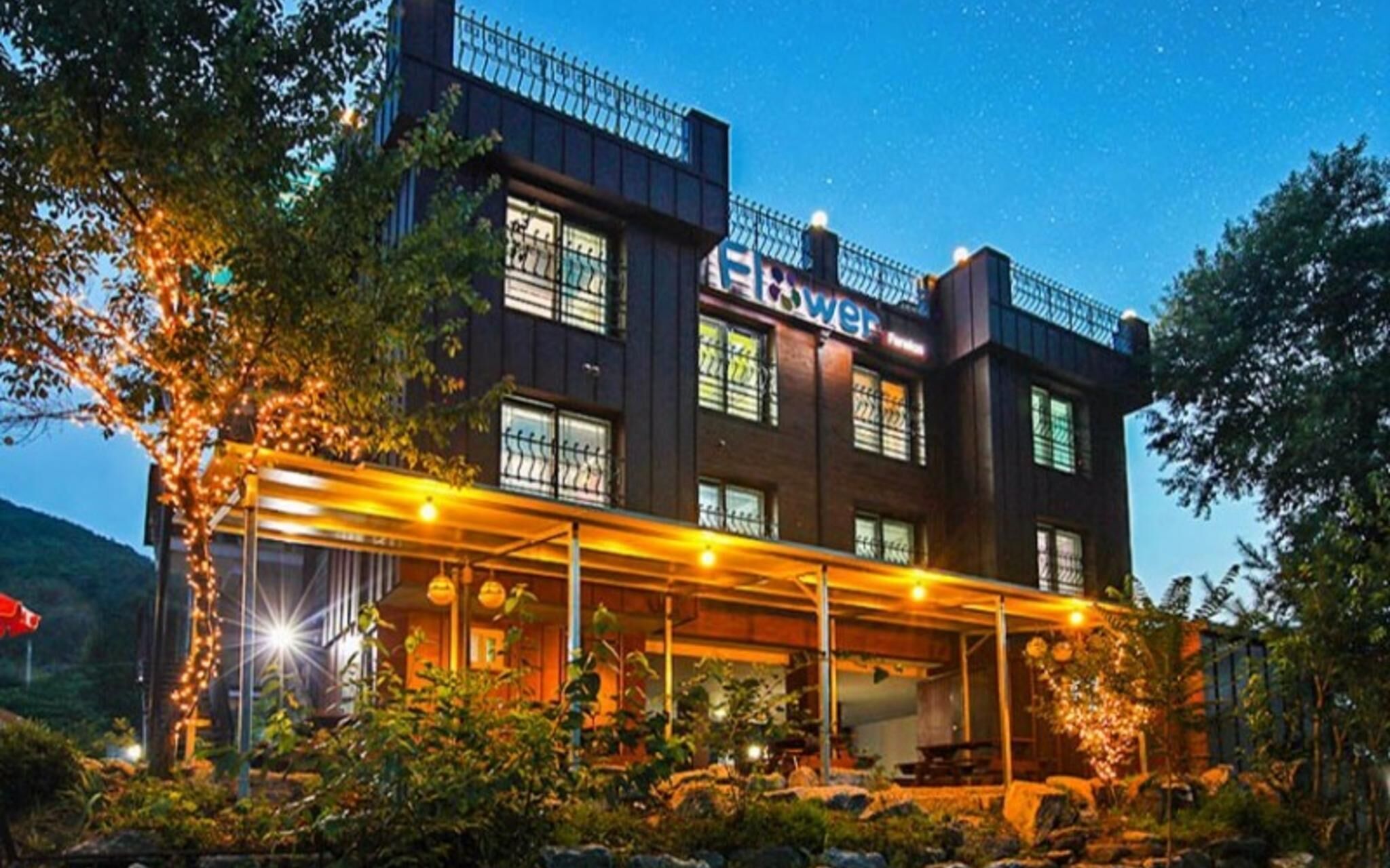 Yangpyeong Flower Caravan Pension