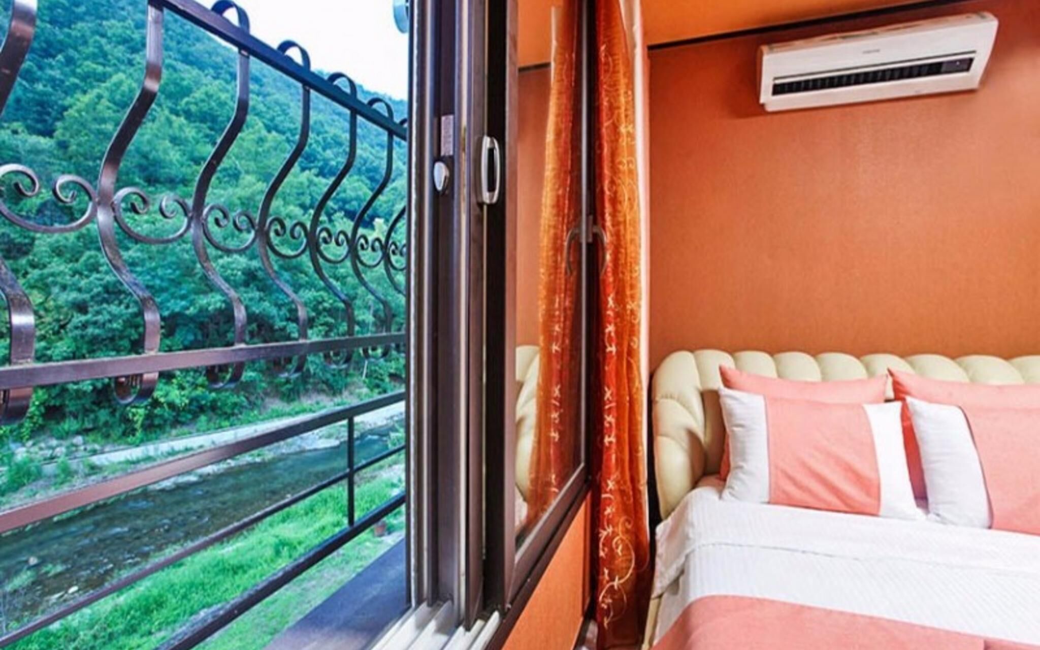 Yangpyeong Flower Caravan Pension