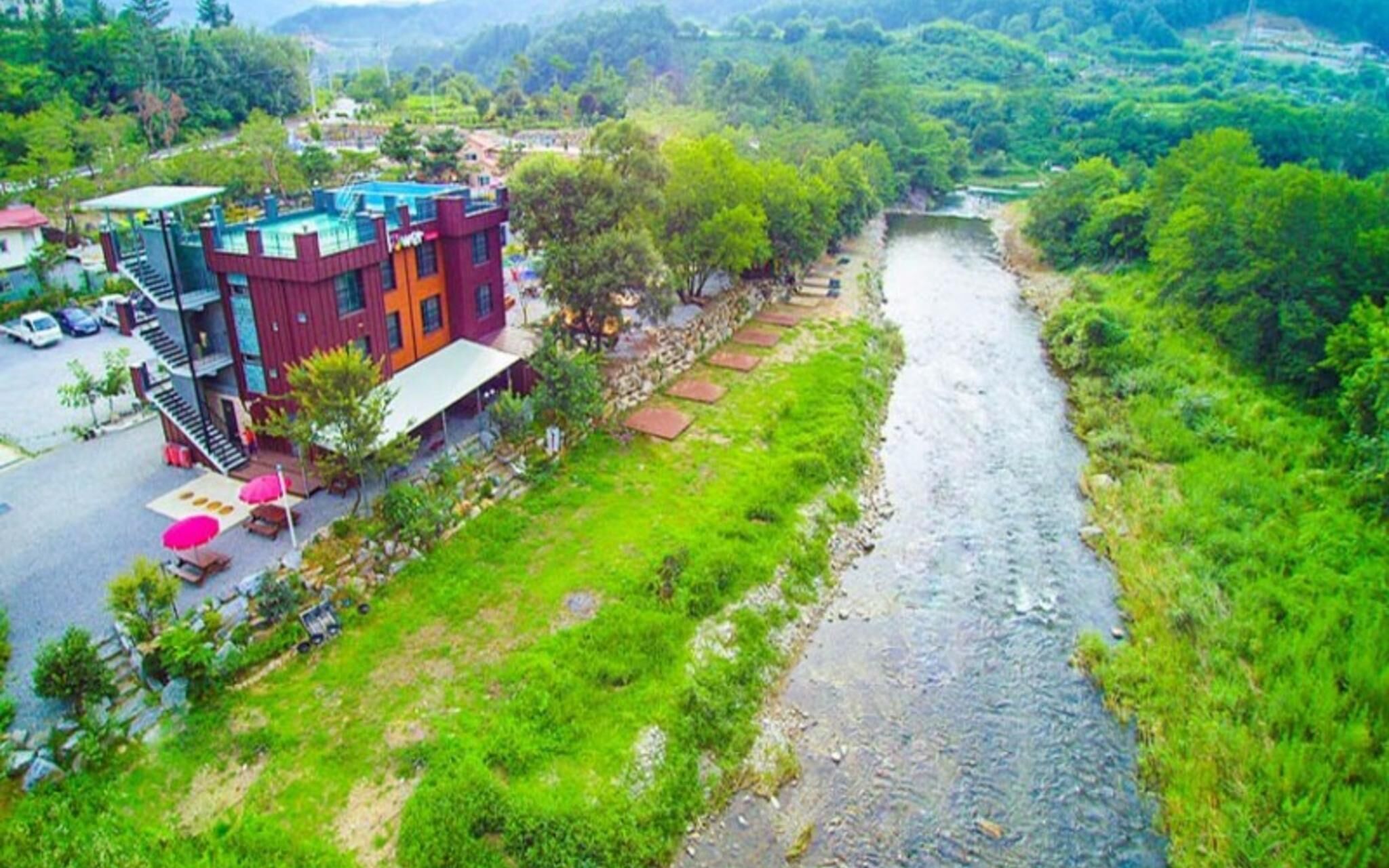 Yangpyeong Flower Caravan Pension