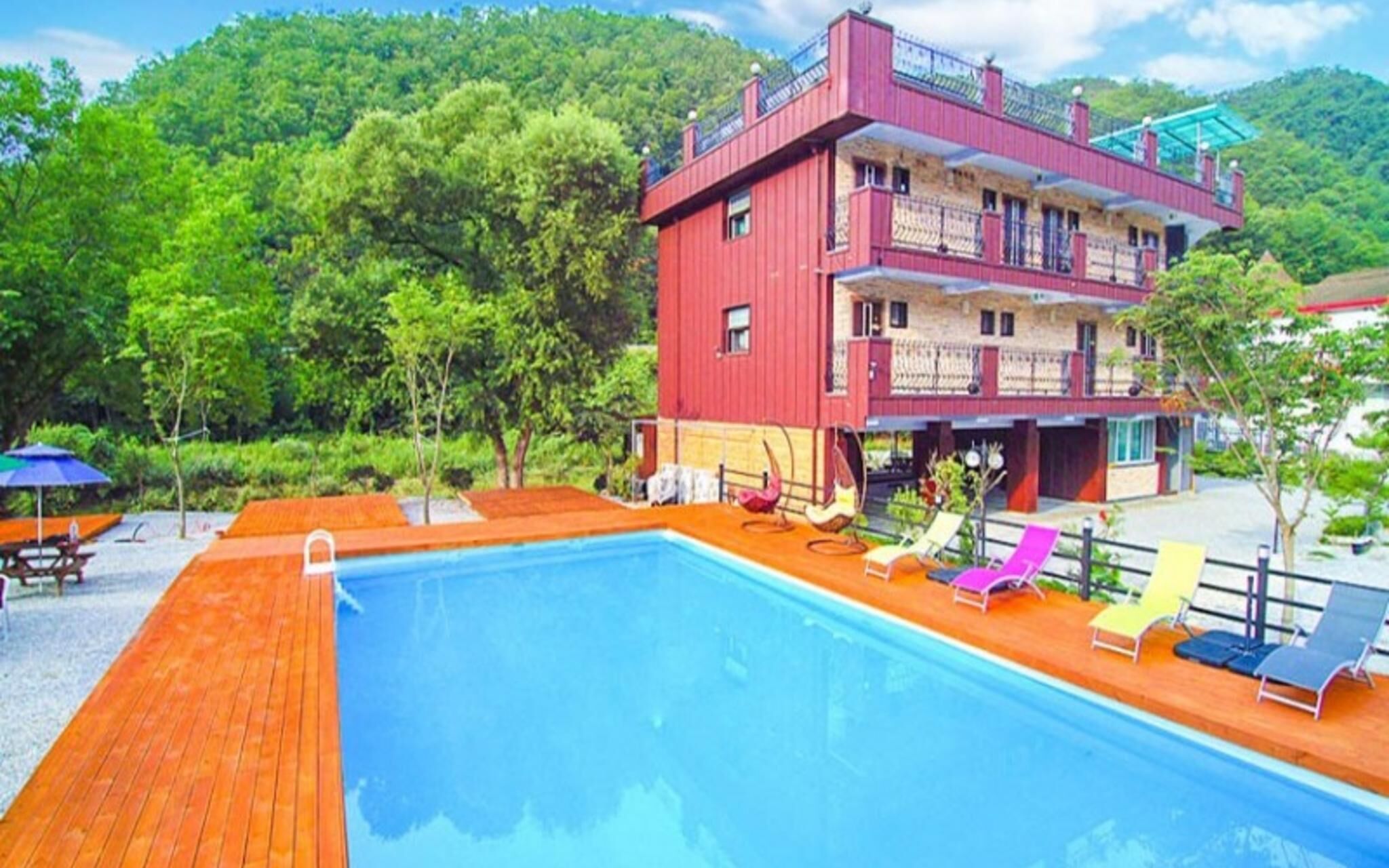 Yangpyeong Flower Caravan Pension