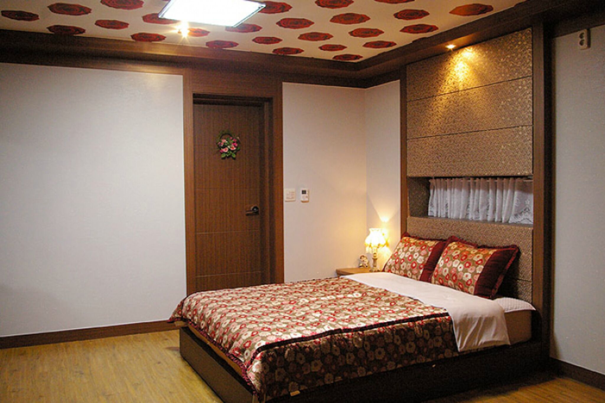 Yangpyeong Hayandohwaji Pension