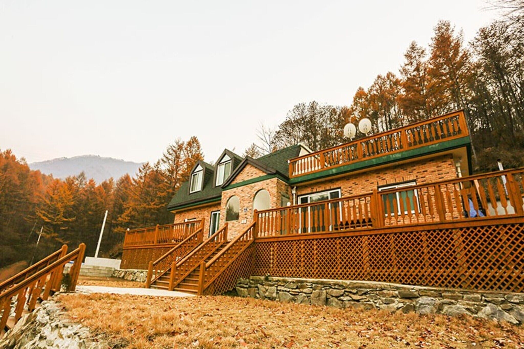 Yangpyeong Jajangnamu Sup Pension