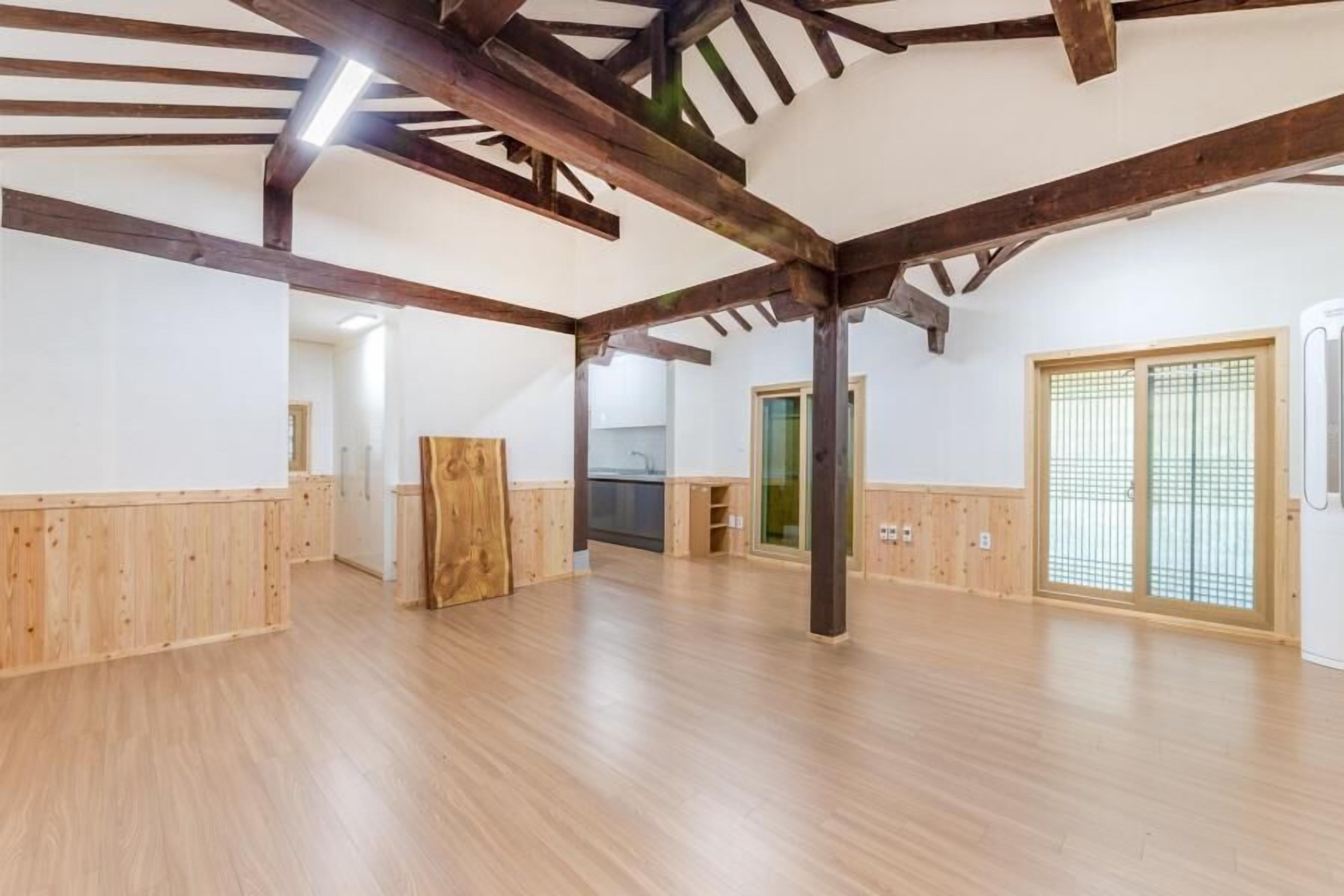 Yangpyeong Malgeun-soop Han ock Pension