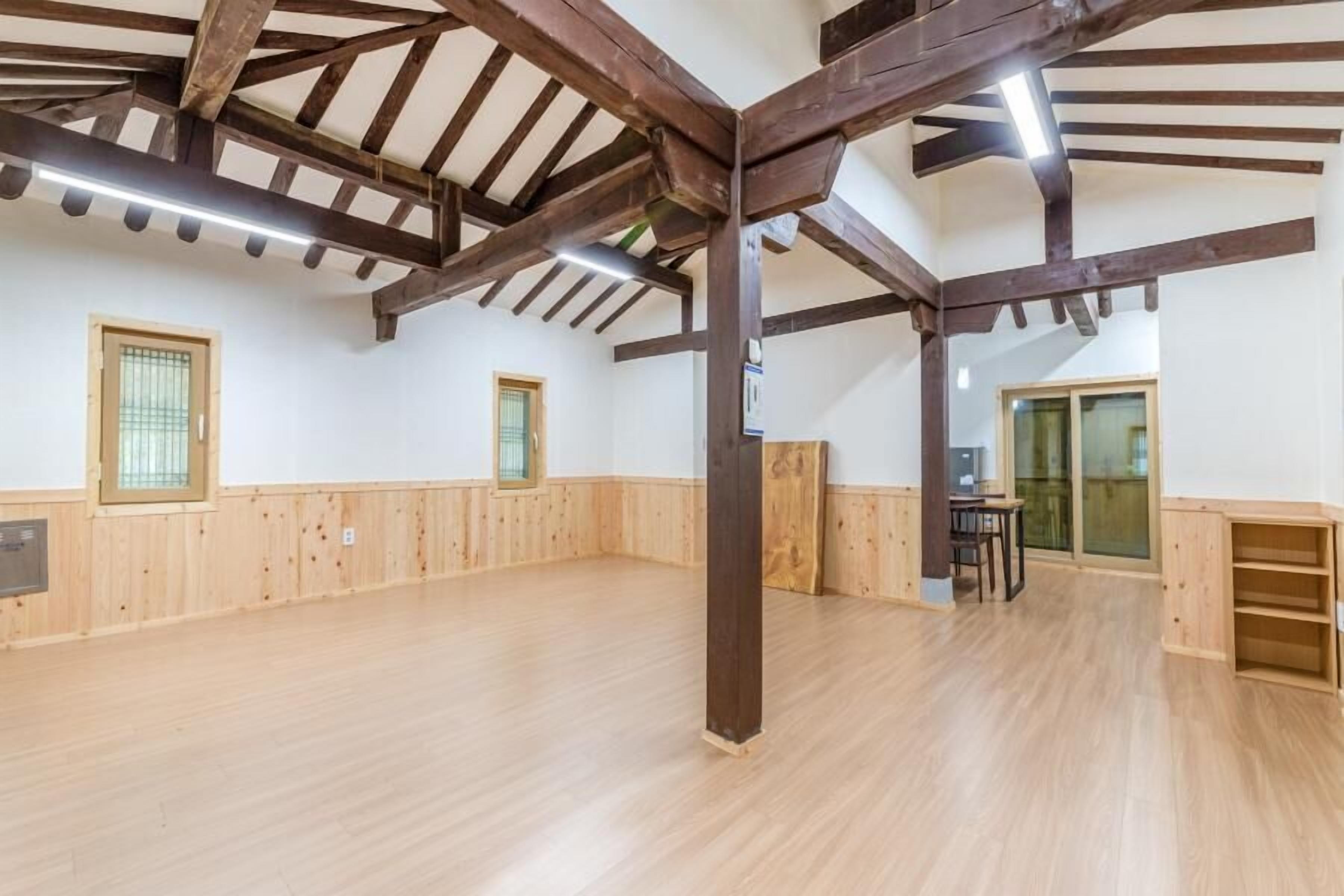 Yangpyeong Malgeun-soop Han ock Pension