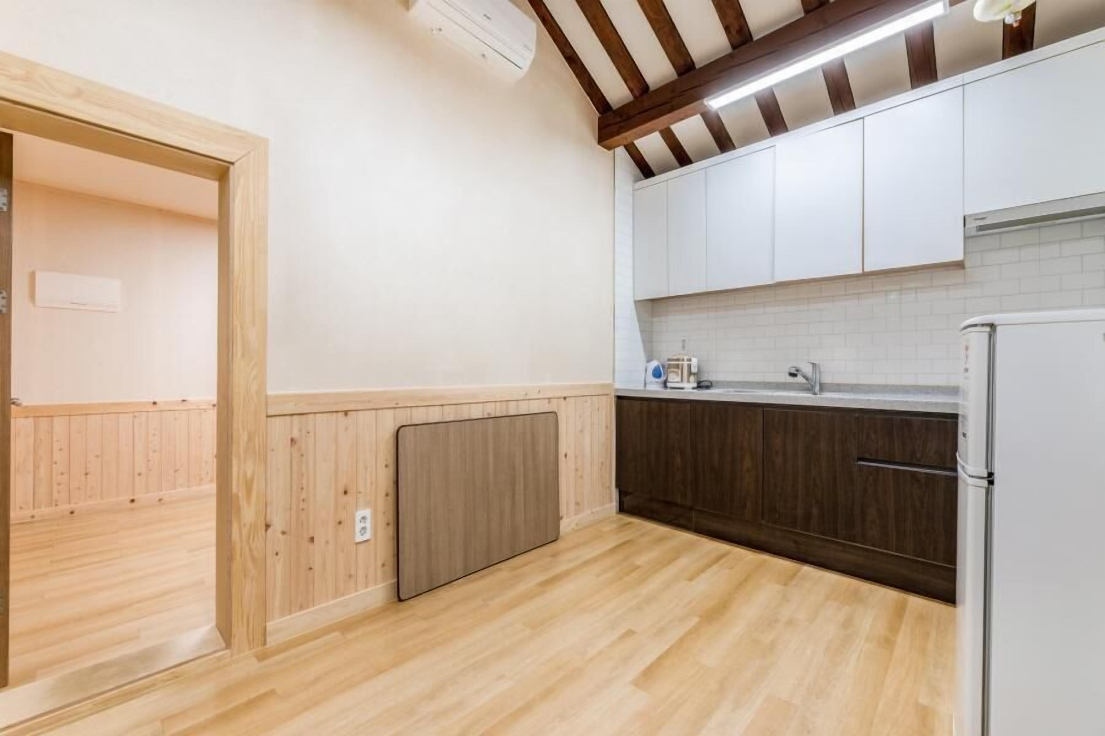 Yangpyeong Malgeun-soop Han ock Pension