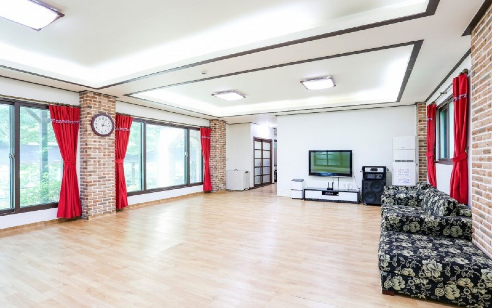 Yangpyeong Mountain Yard Pension