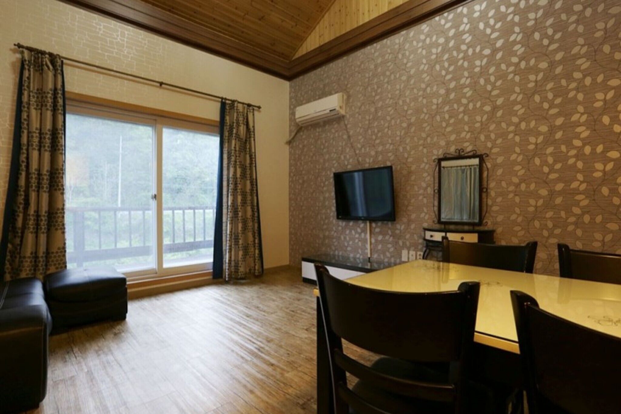 Yangpyeong Oettonjip Pension