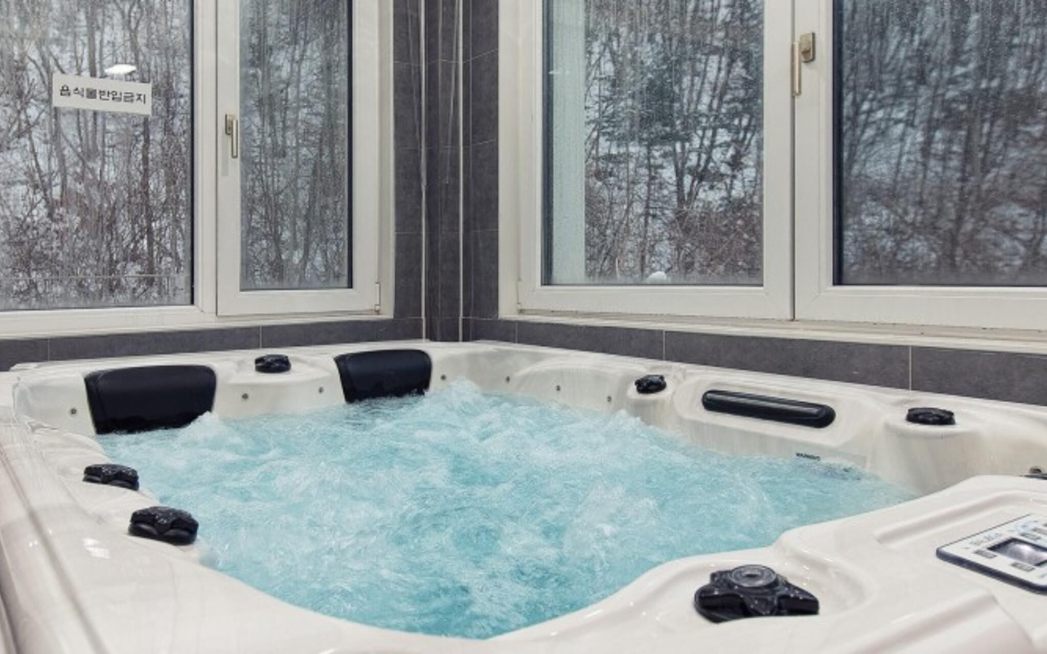 Yangpyeong Pension ABC Pool Villa