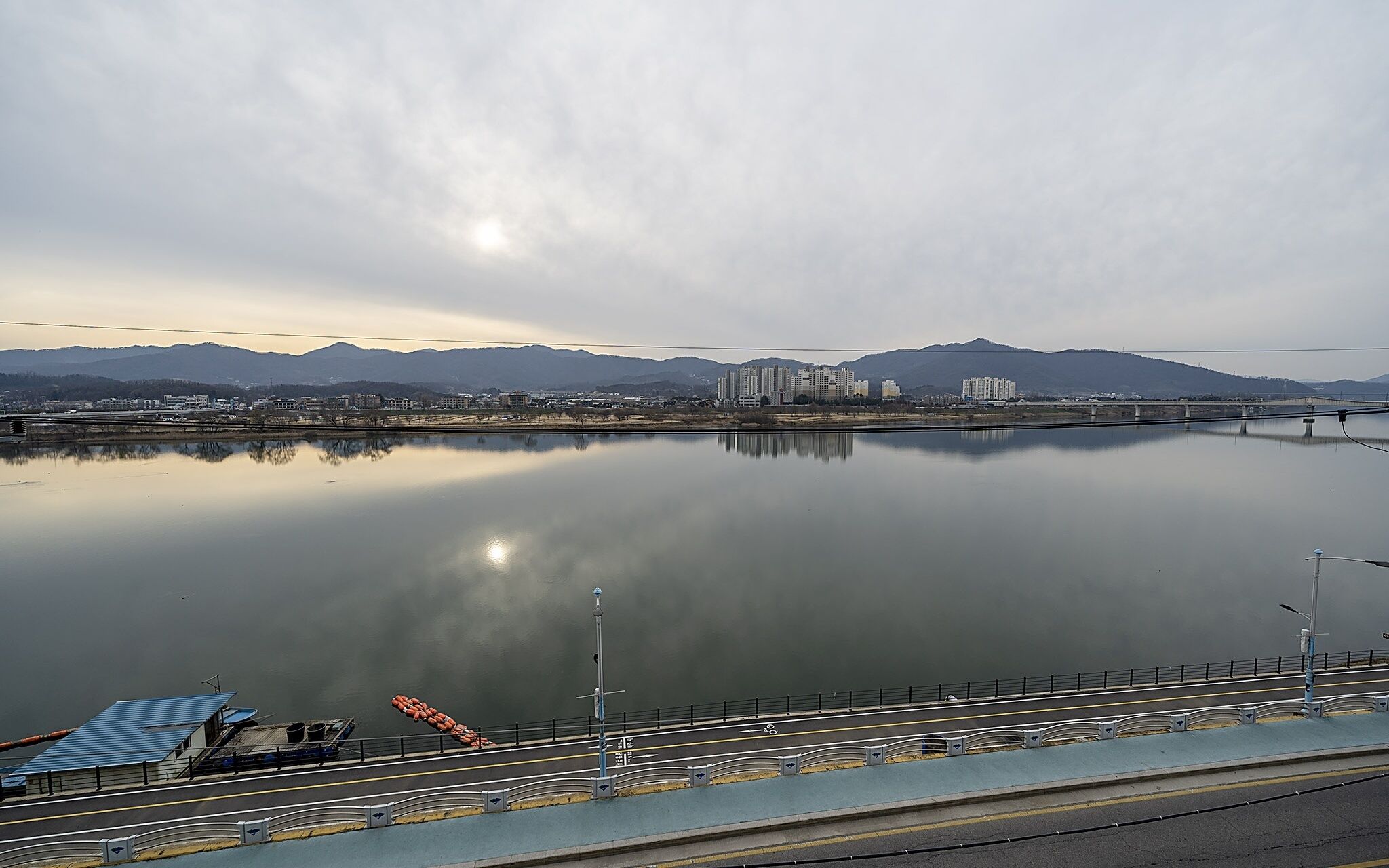 Yangpyeong River House