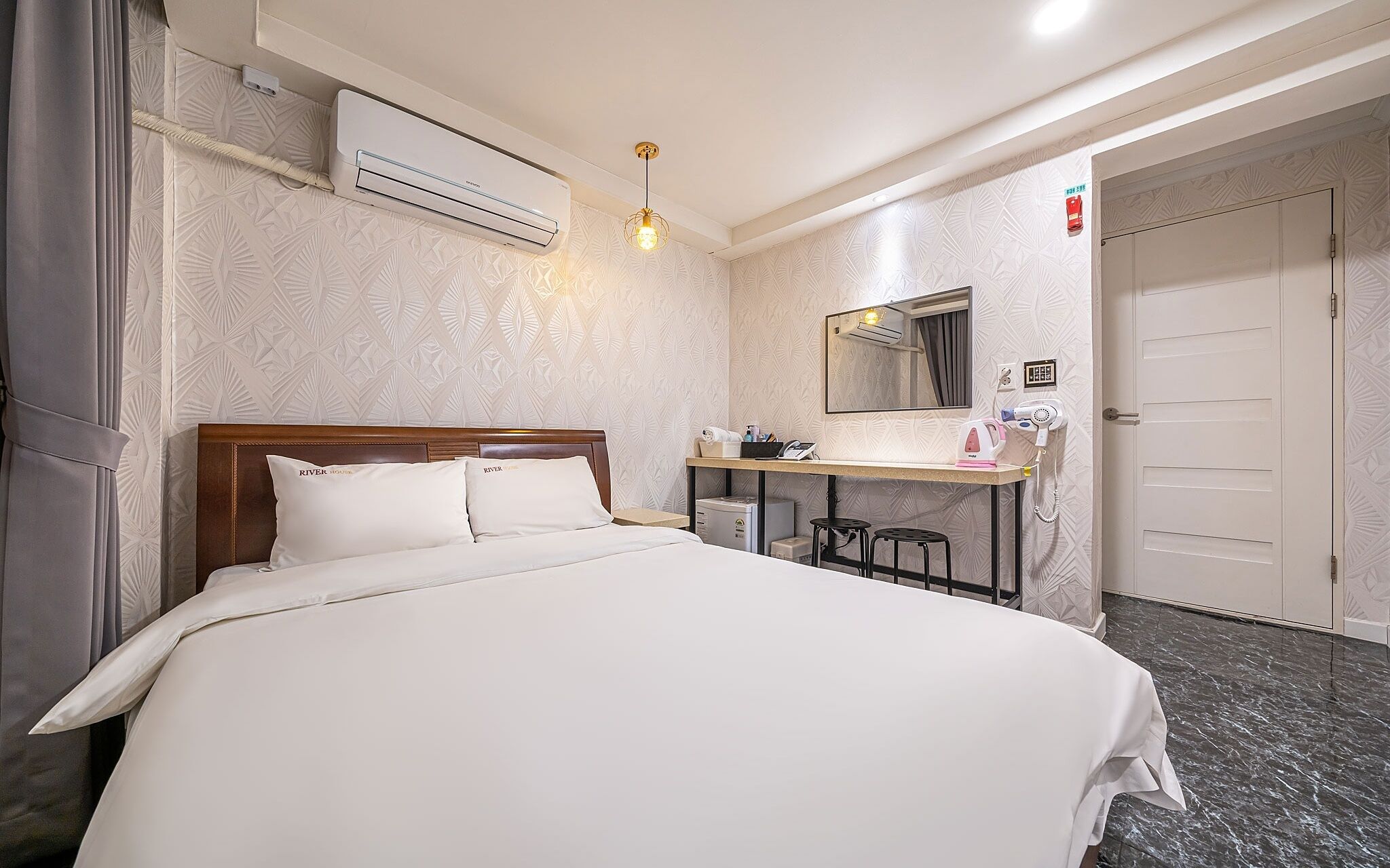 Yangpyeong River House