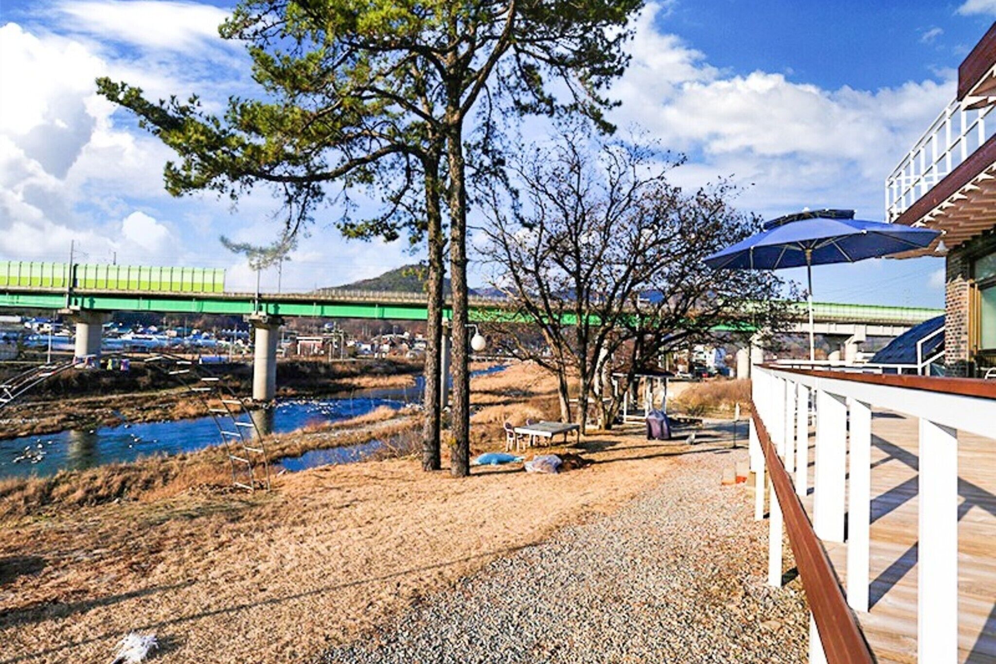 Yangpyeong San and Gang Pension
