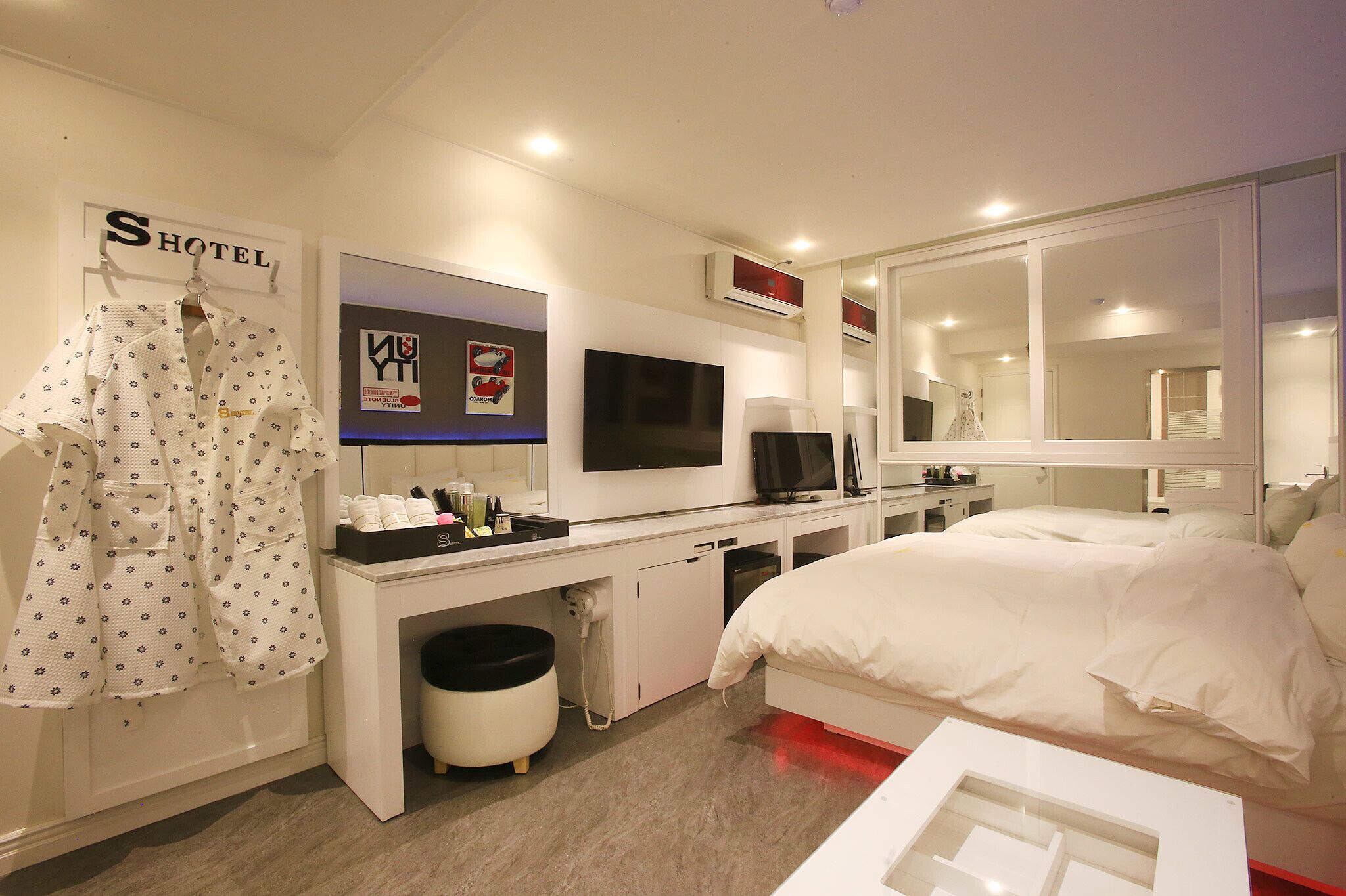 Yangpyeong Show Hotel