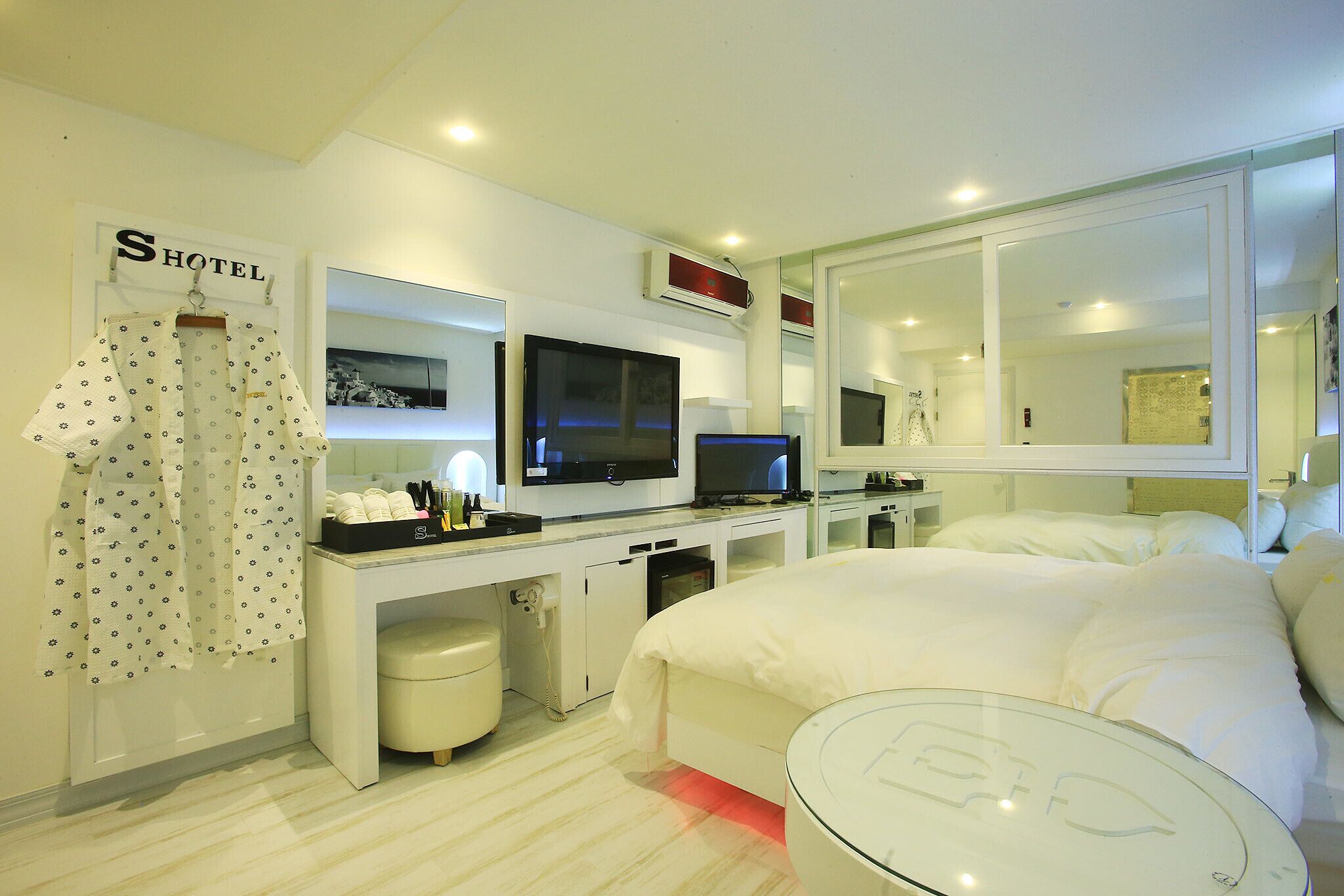 Yangpyeong Show Hotel