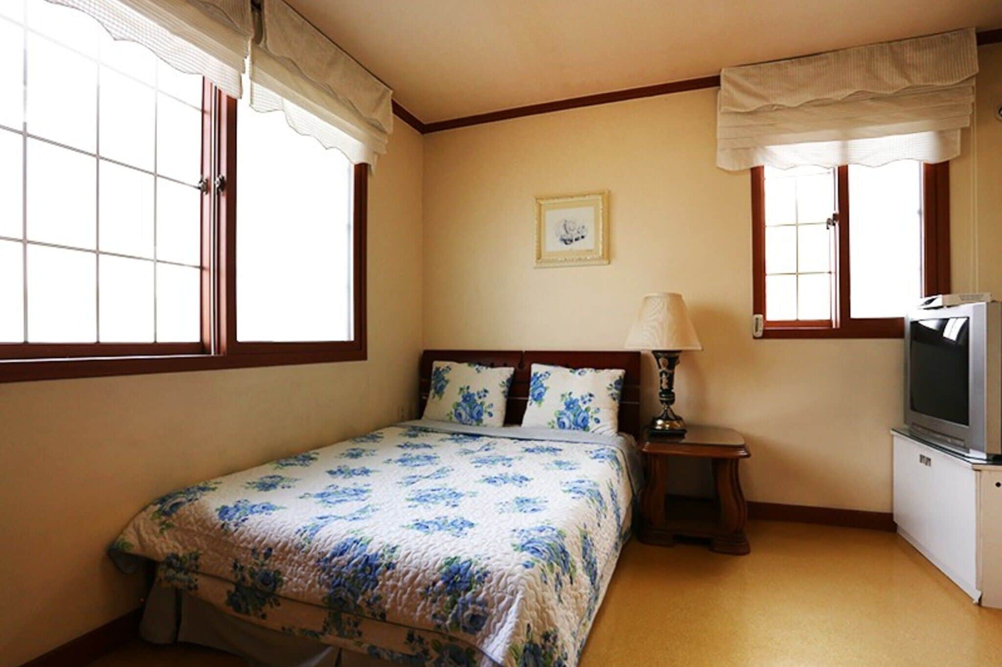 Yeoju White House Pension
