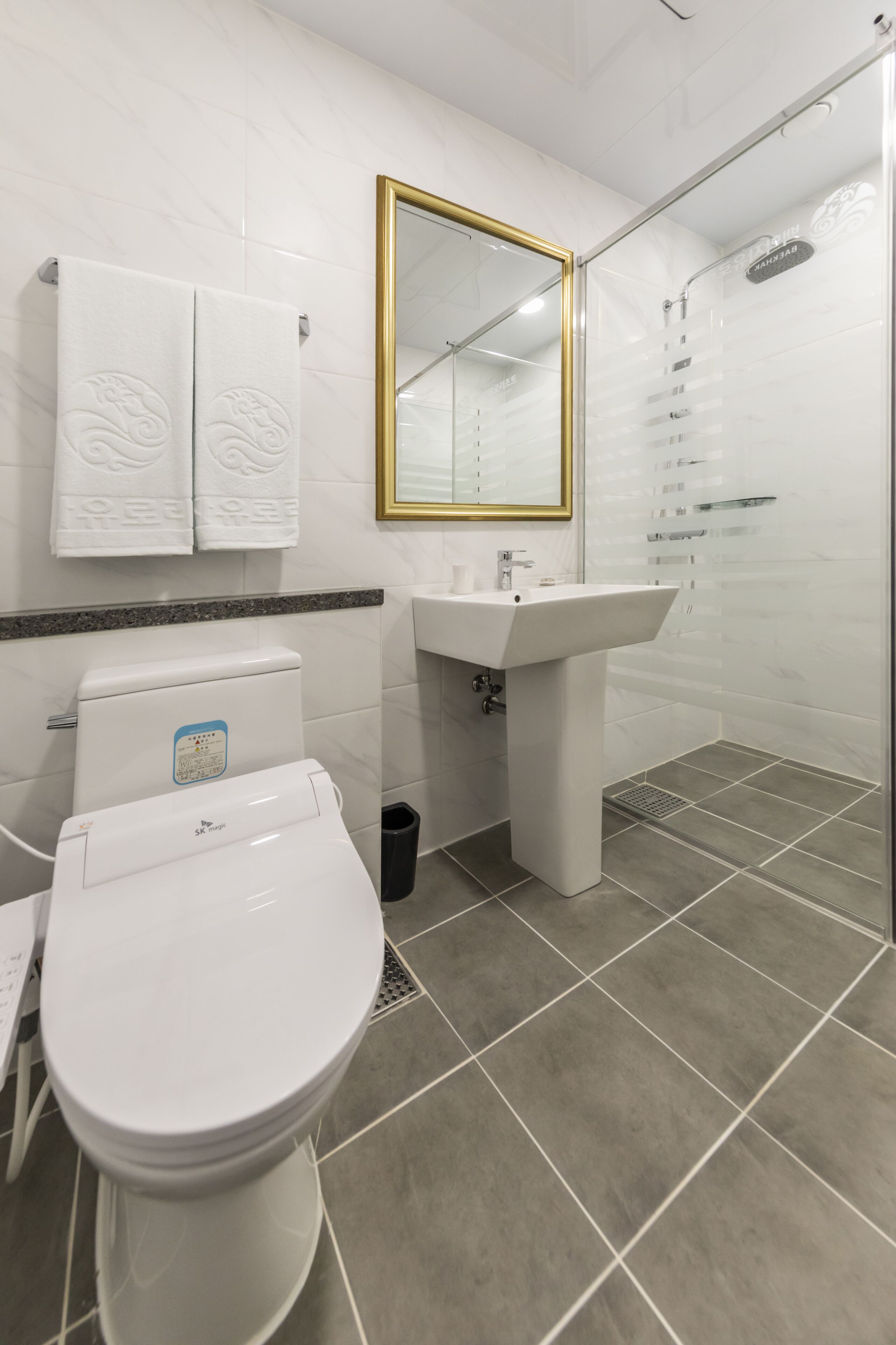 Baekhak Jayuro Resort