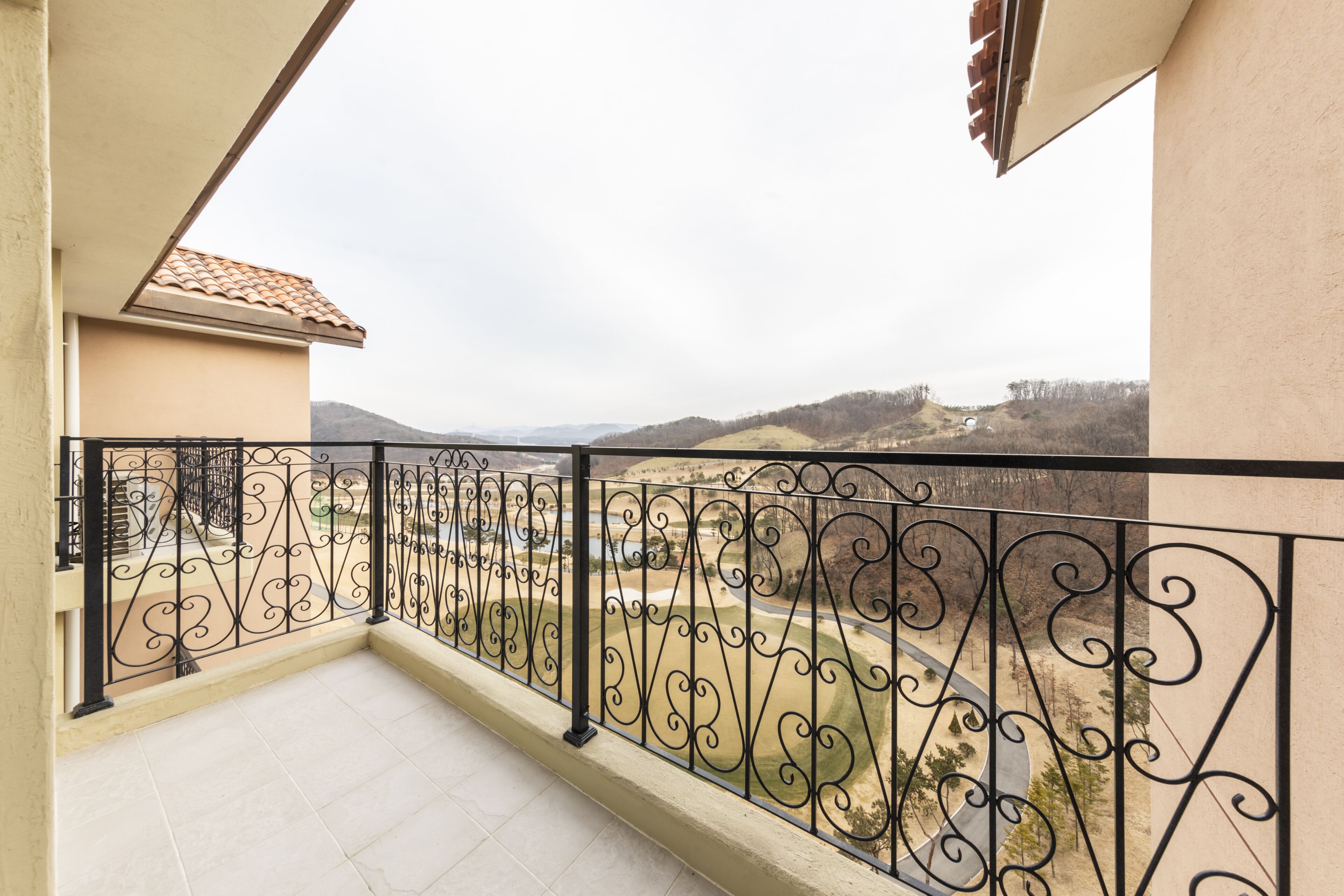 Baekhak Jayuro Resort