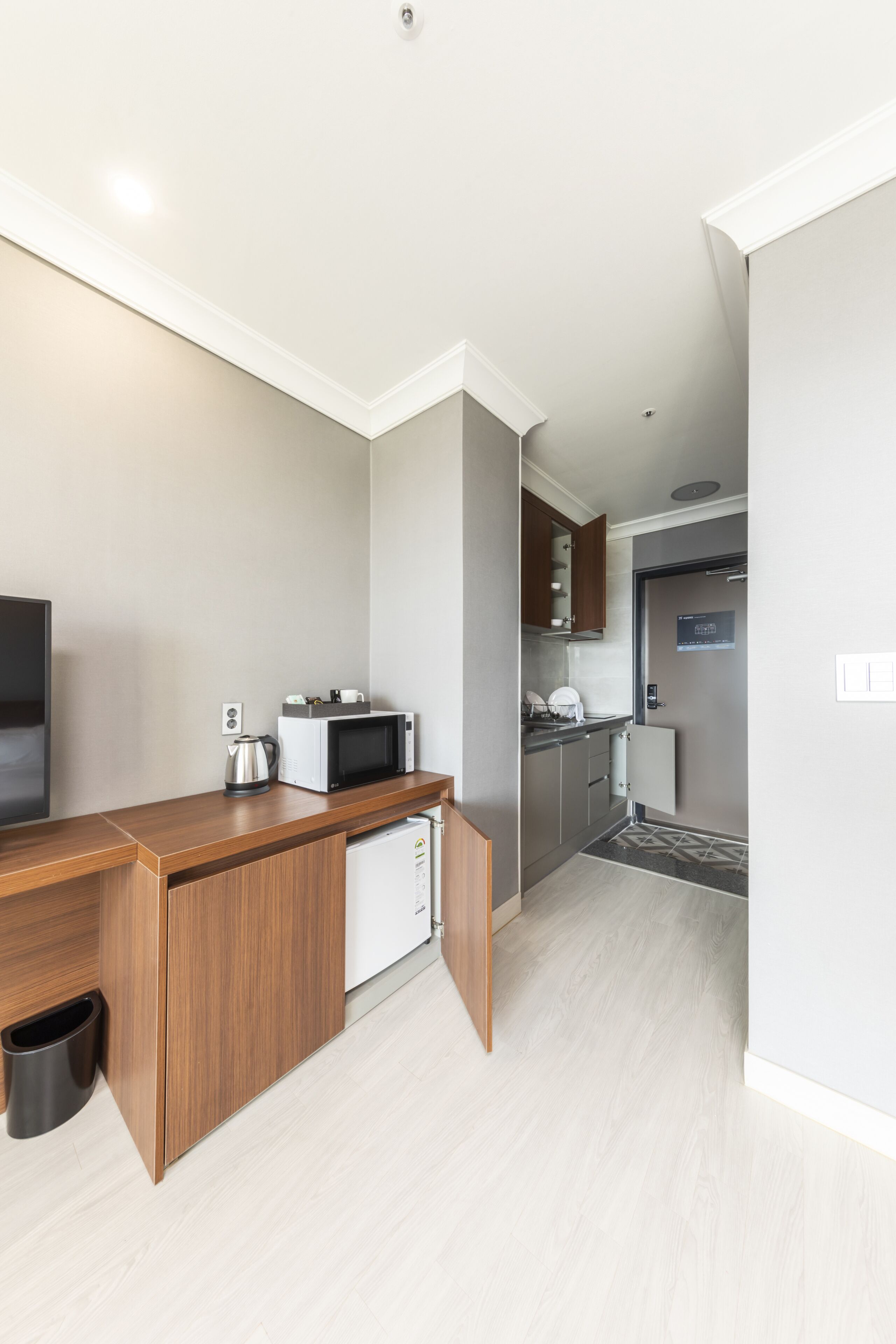 Baekhak Jayuro Resort